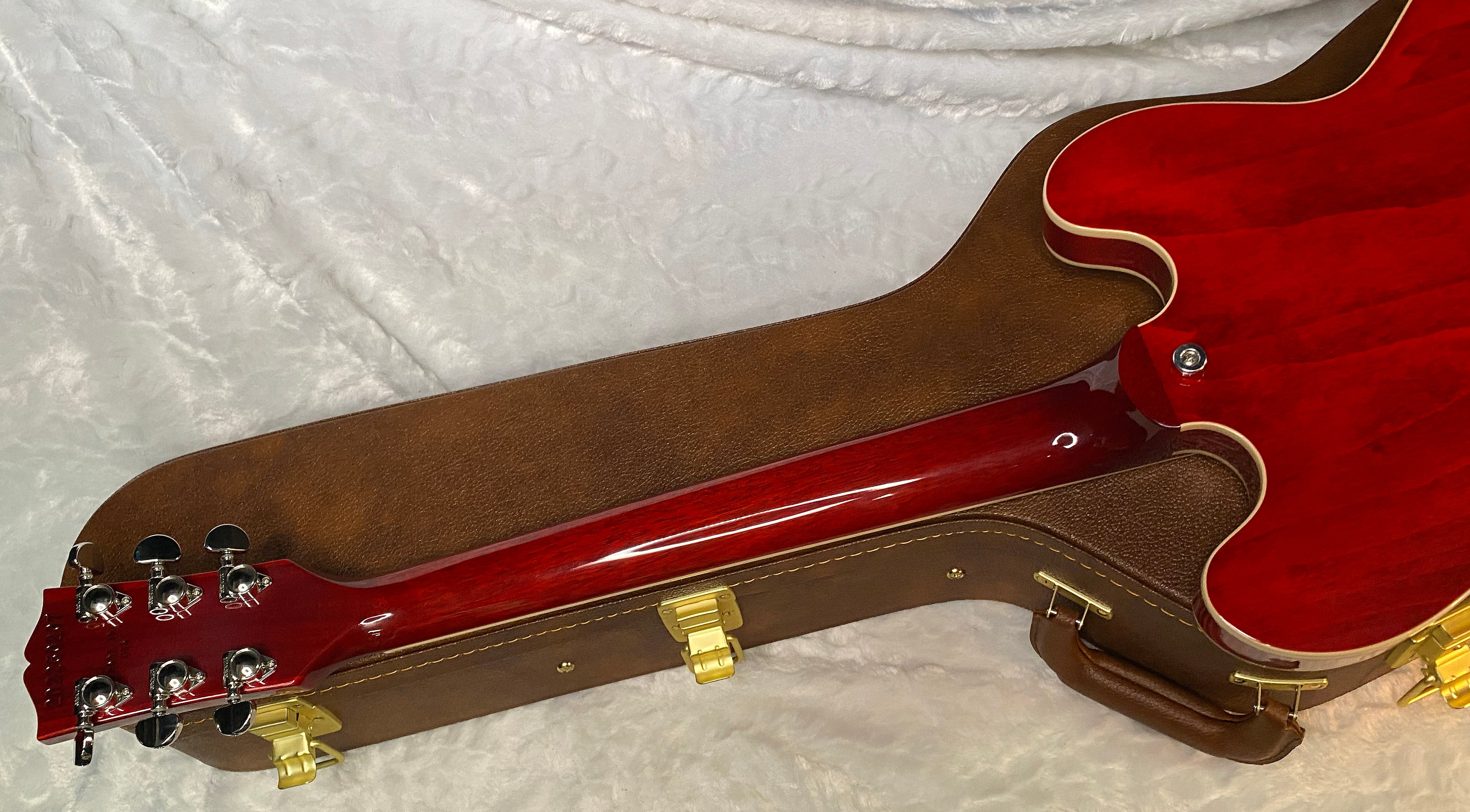 NEW ! Gibson ES-335 60s Semi-Hollowbody Electric Guitar - Sixties Cherry - Authorized Dealer - 8.7 lbs - G07037