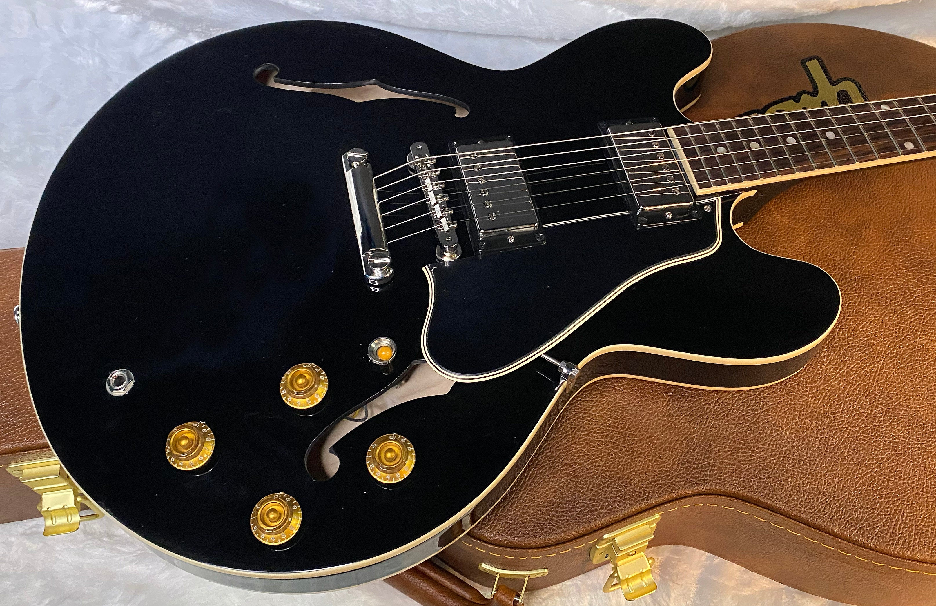 NEW ! Gibson ES-335 50s Semi-Hollowbody Electric Guitar - Ebony - Authorized Dealer - 7.7 lbs - G07038