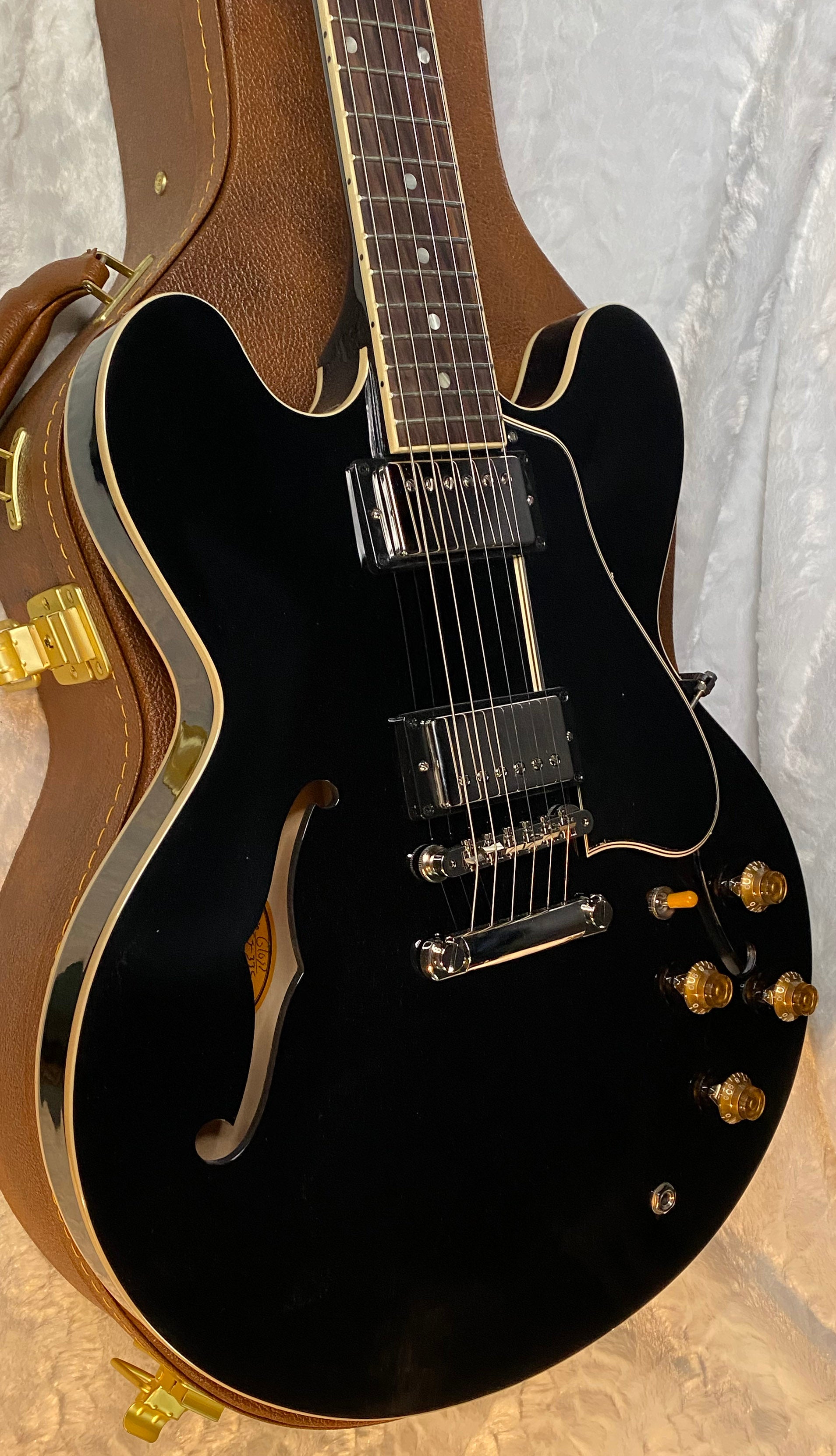 NEW ! Gibson ES-335 50s Semi-Hollowbody Electric Guitar - Ebony - Authorized Dealer - 7.7 lbs - G07038