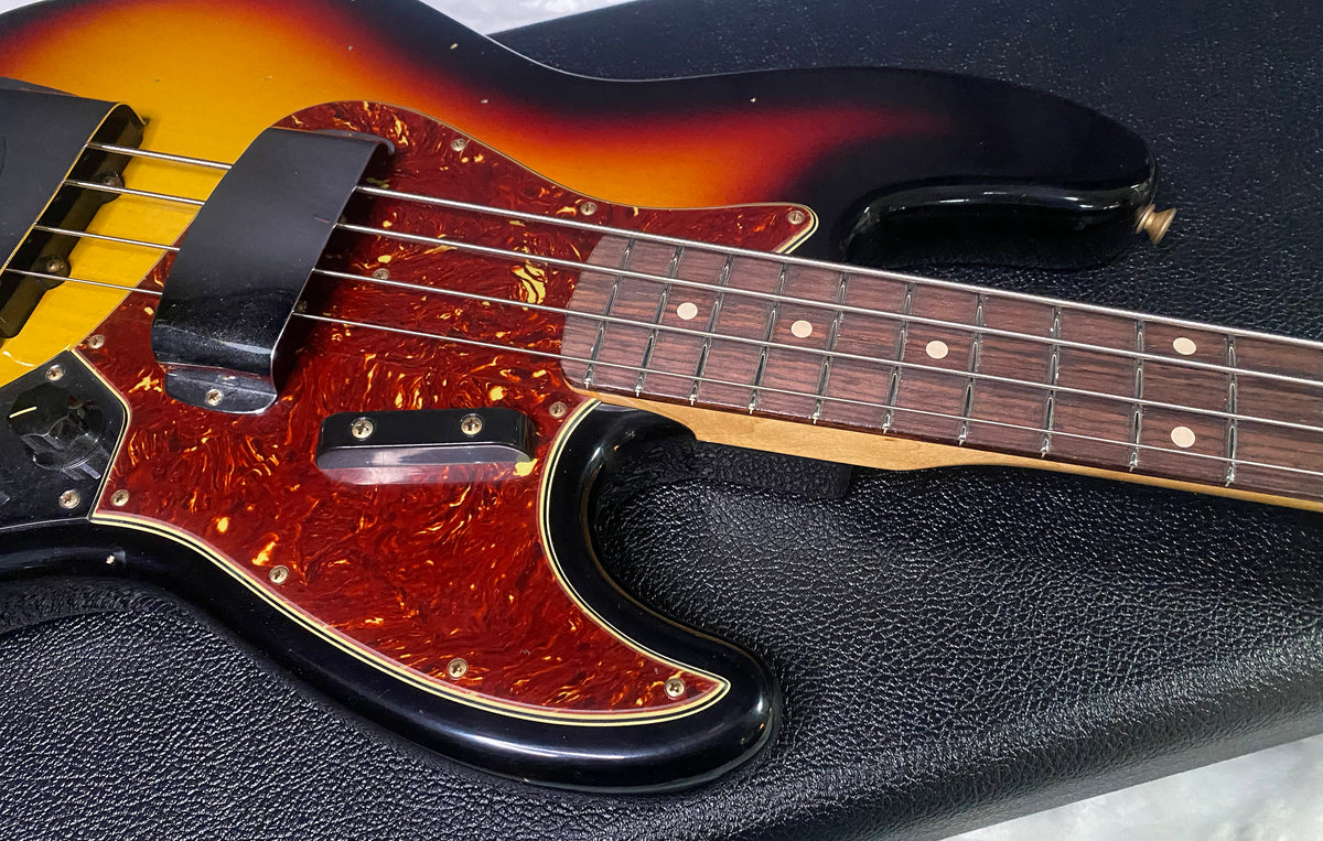 NEW! Fender Custom Shop 64 Jazz Bass Relic - 3-Tone Sunburst Finish - 9.45 lbs - Authorized Dealer - G07767