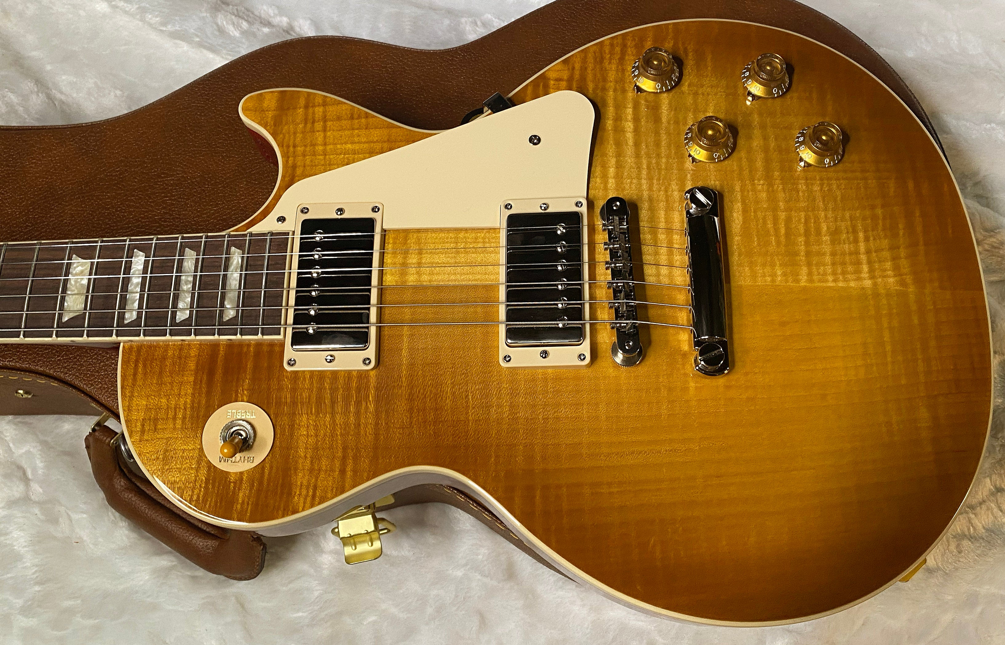 NEW! ! Gibson Les Paul 50's Standard - Custom Shop Dirty Lemon Finish - Beautiful Flame Top - Limited Edition - Authorized Dealer - 10 lbs - G06358