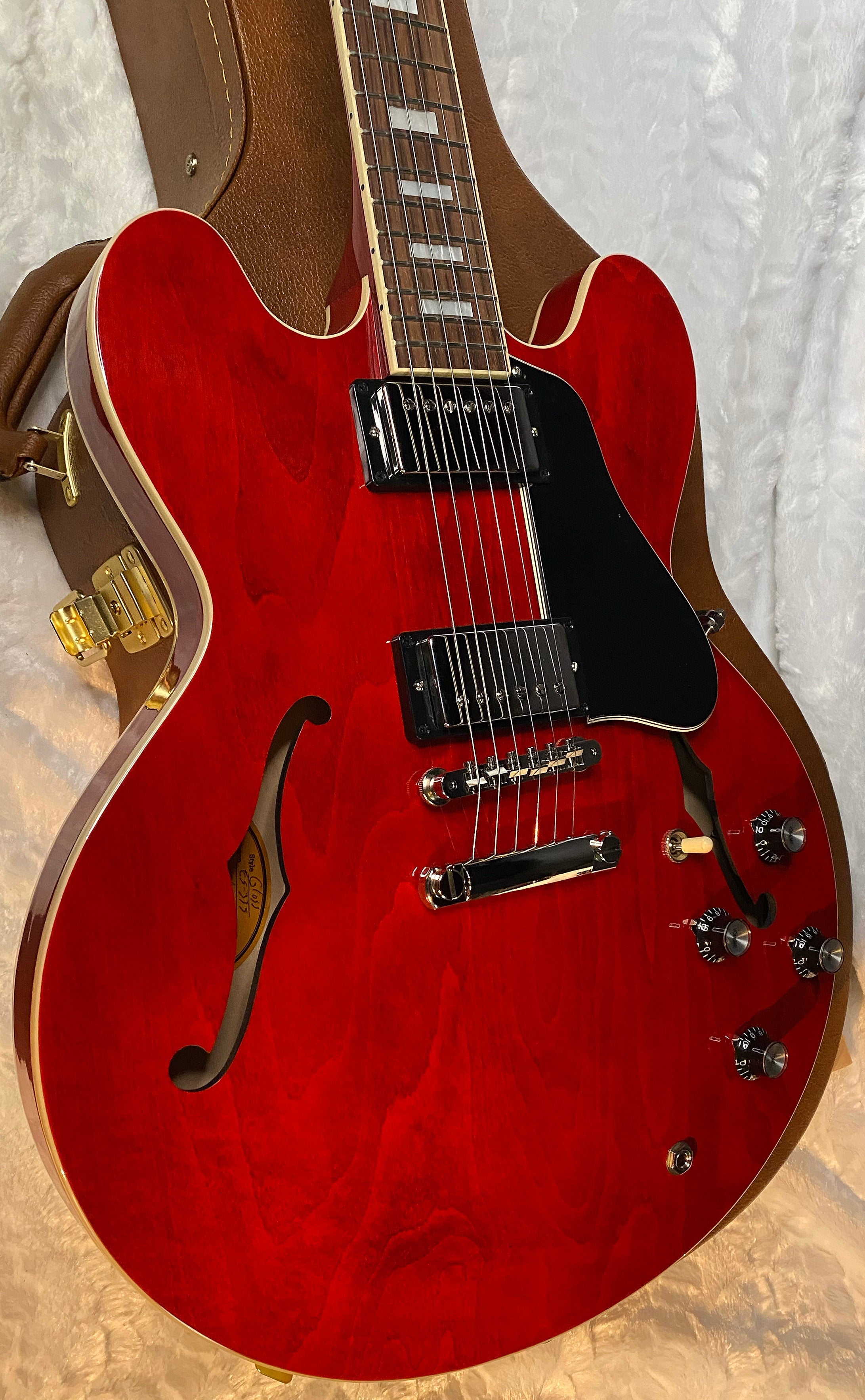 NEW ! Gibson ES-335 60s Semi-Hollowbody Electric Guitar - Sixties Cherry - Authorized Dealer - 7.8 lbs - G07030