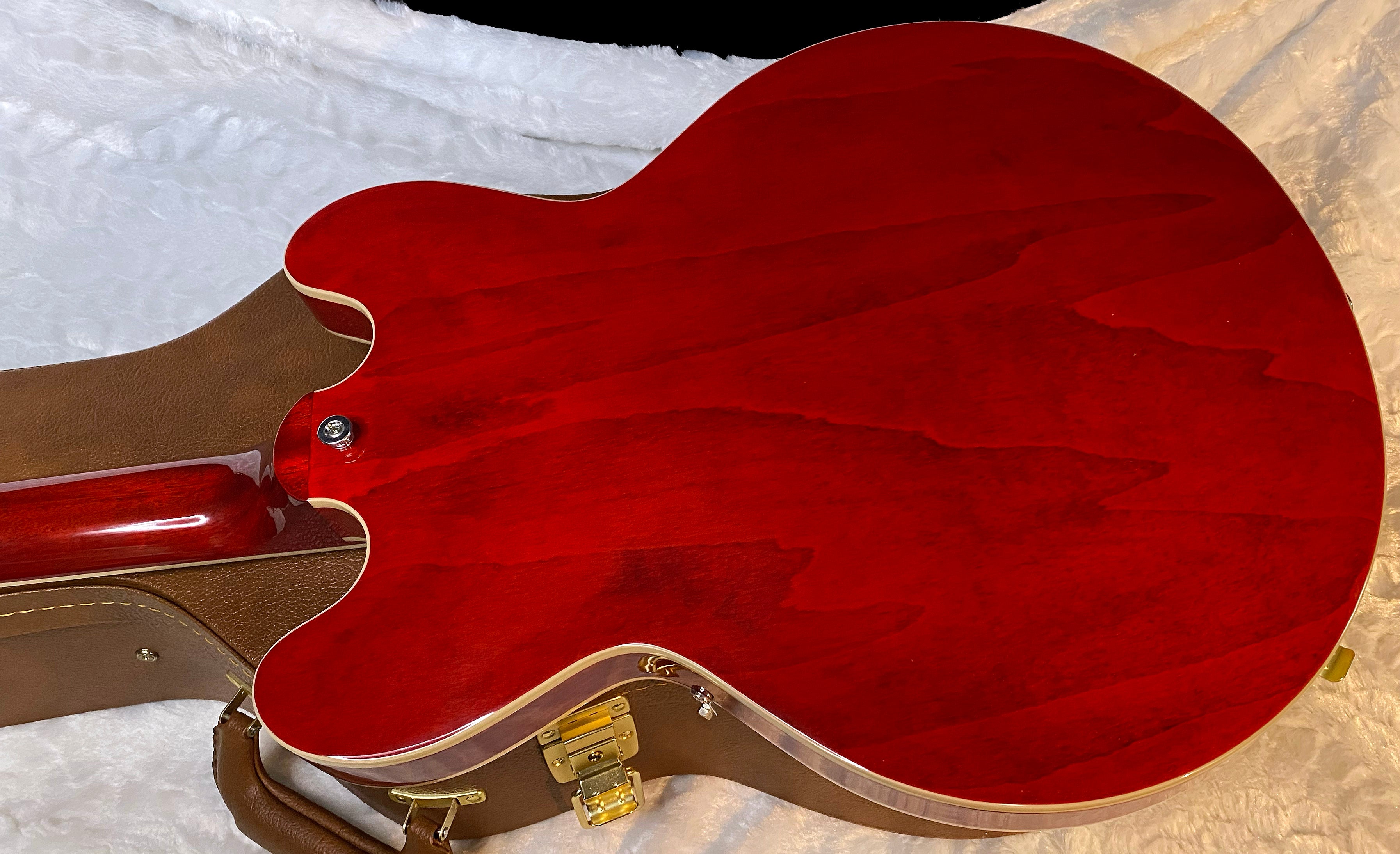 NEW ! Gibson ES-335 60s Semi-Hollowbody Electric Guitar - Sixties Cherry - Authorized Dealer - 7.8 lbs - G07030