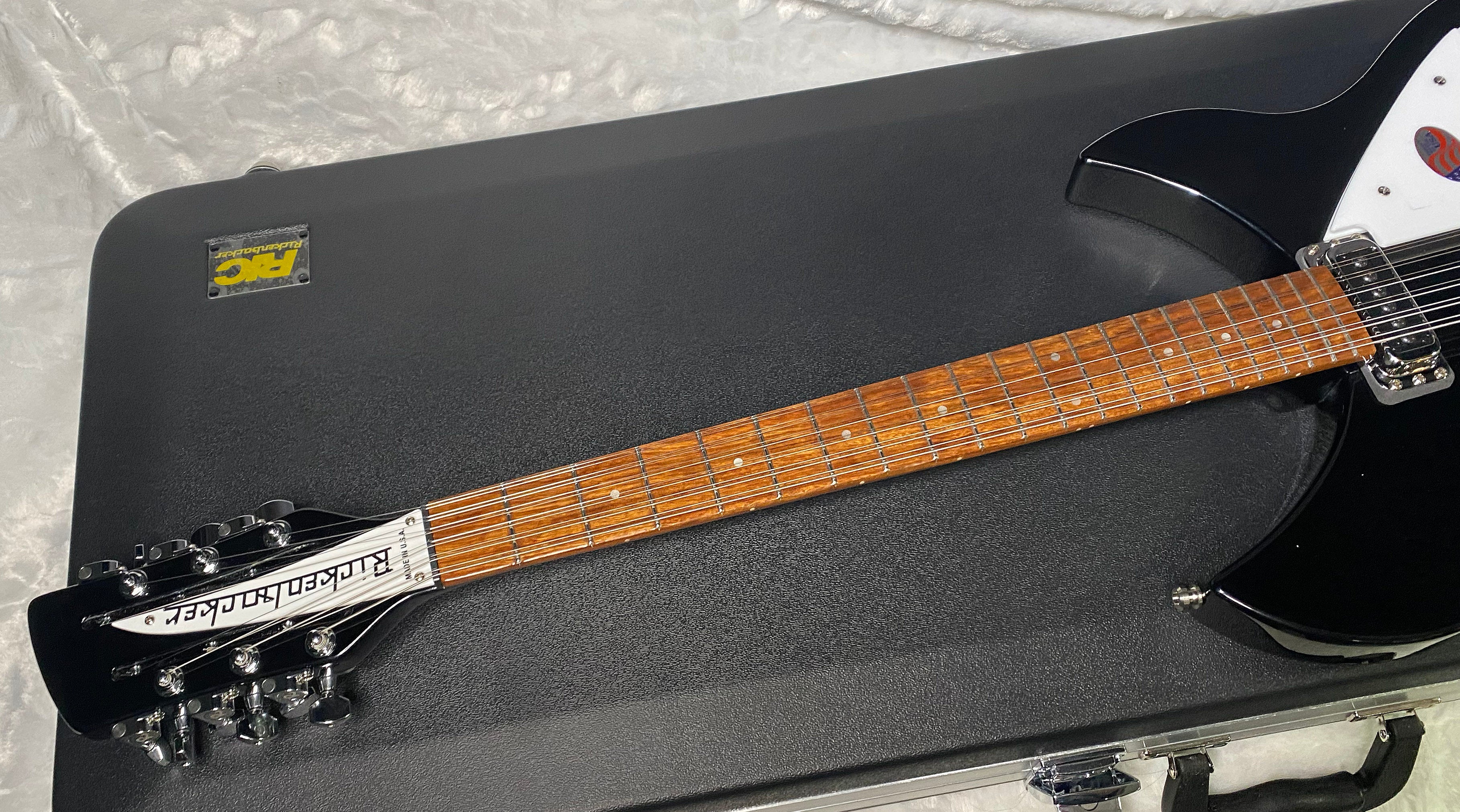NEW! Rickenbacker 330/12 Jet Glo JG Jetglo - Semi Hollow 12-String Electric Guitar - Authorized Dealer - 8.35 lbs - G07066