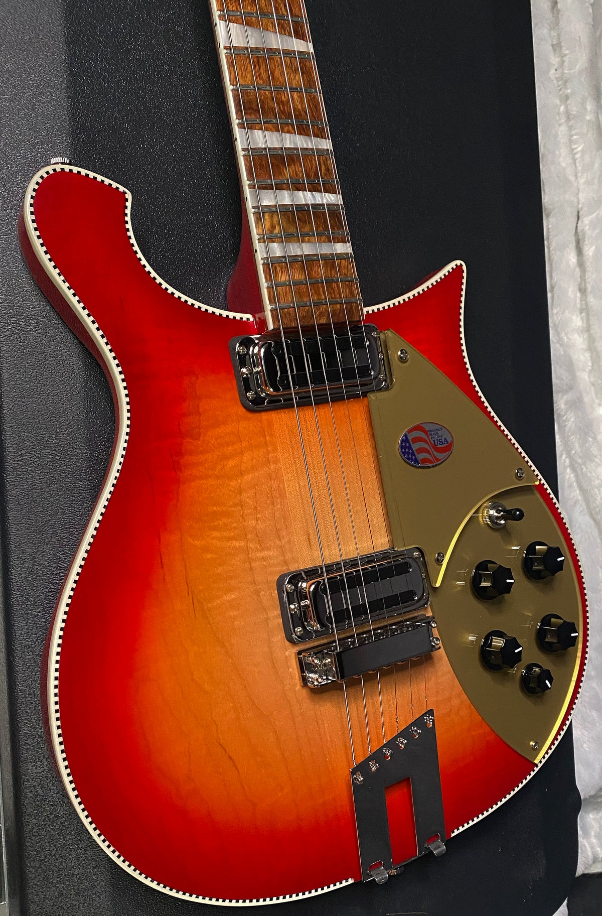 NEW ! Rickenbacker 660 Electric Guitar - Fire Glo - 7.3 lbs - Authorized Dealer - In-Stock! G07773