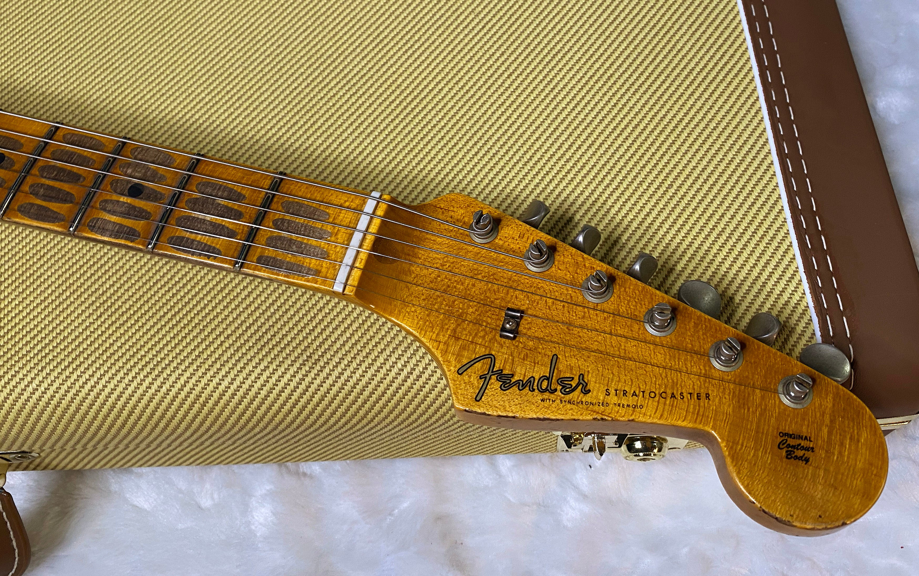 NEW! Fender 1957 Stratocaster Heavy Relic Custom Shop - Aged Cherry Sunburst - Only 7.25lbs - G06387