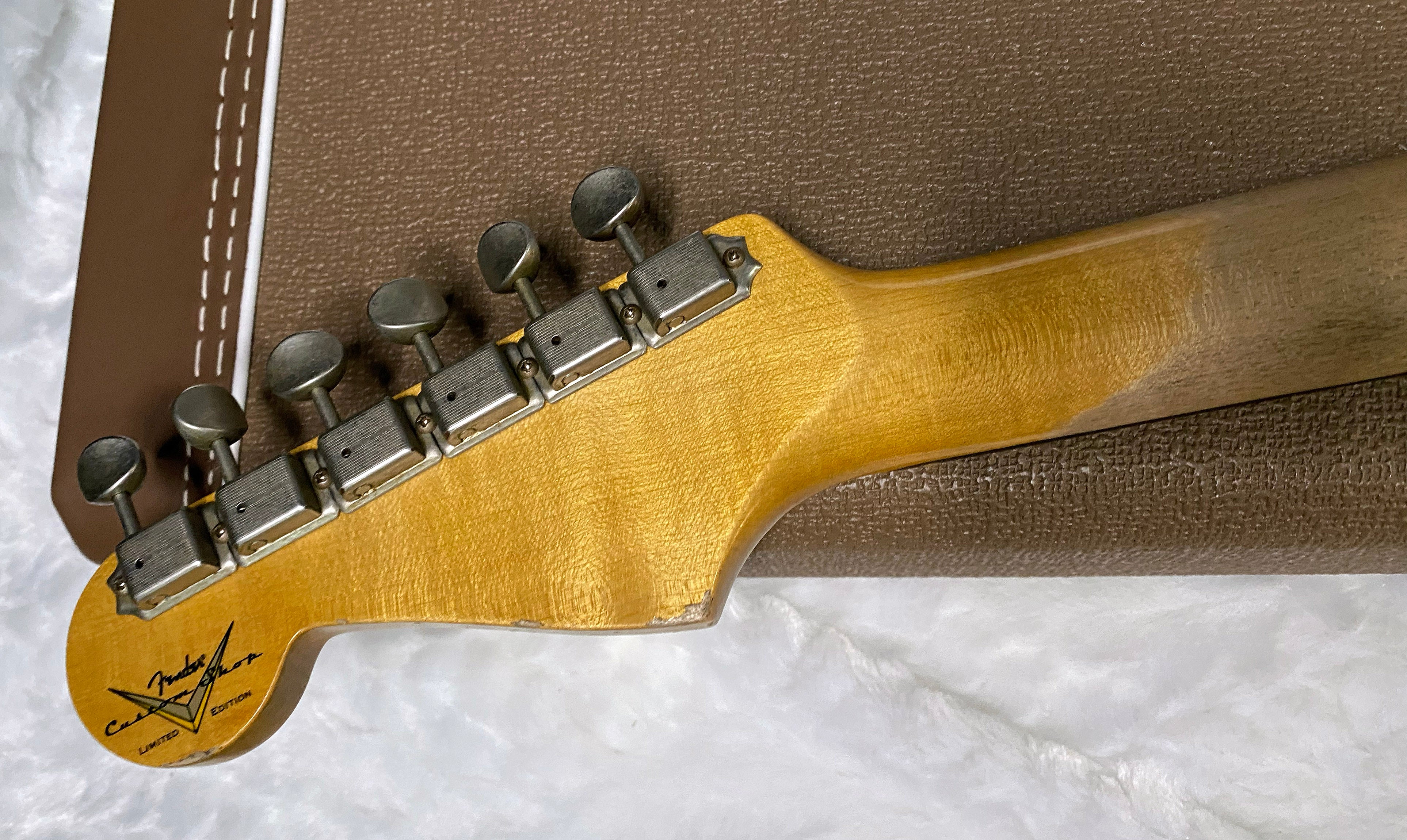 NEW! Fender Custom Shop 62 Heavy Relic Stratocaster - Candy Tangerine Finish - Authorized Dealer - Modern Spec - Handwound Pick Ups - 7.75 lbs - G06376