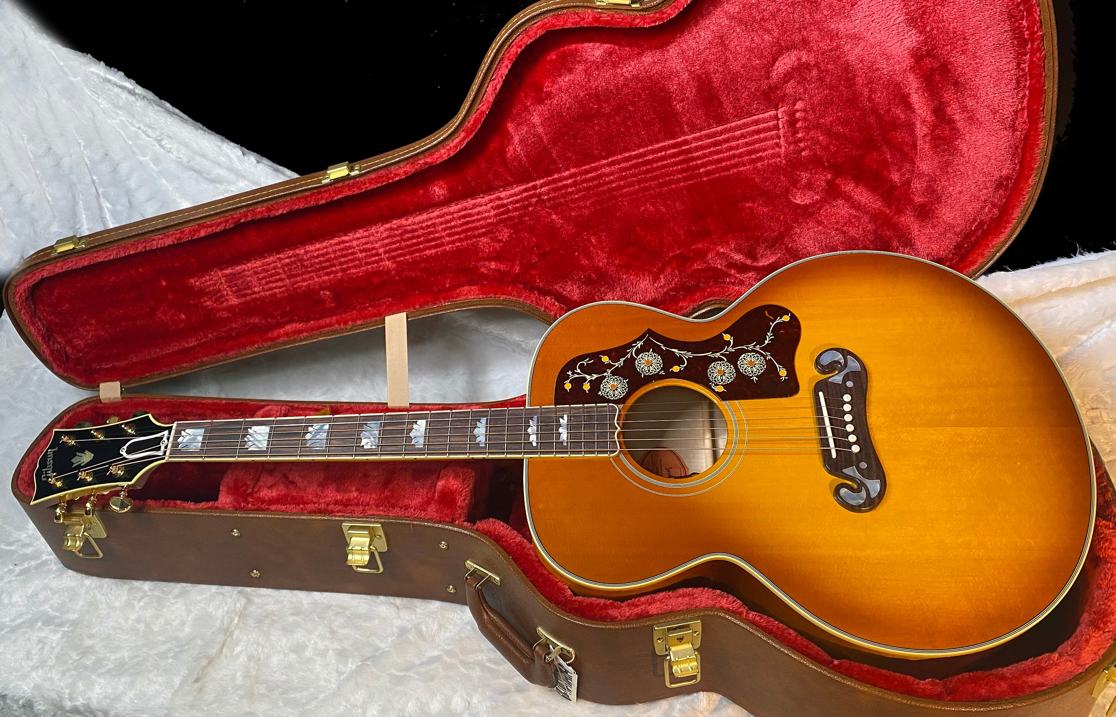 NEW! ! Gibson SJ-200 Original Acoustic Electric - Heritage Cherry Sunburst - Authorized Dealer - 5.2 lbs - G07084