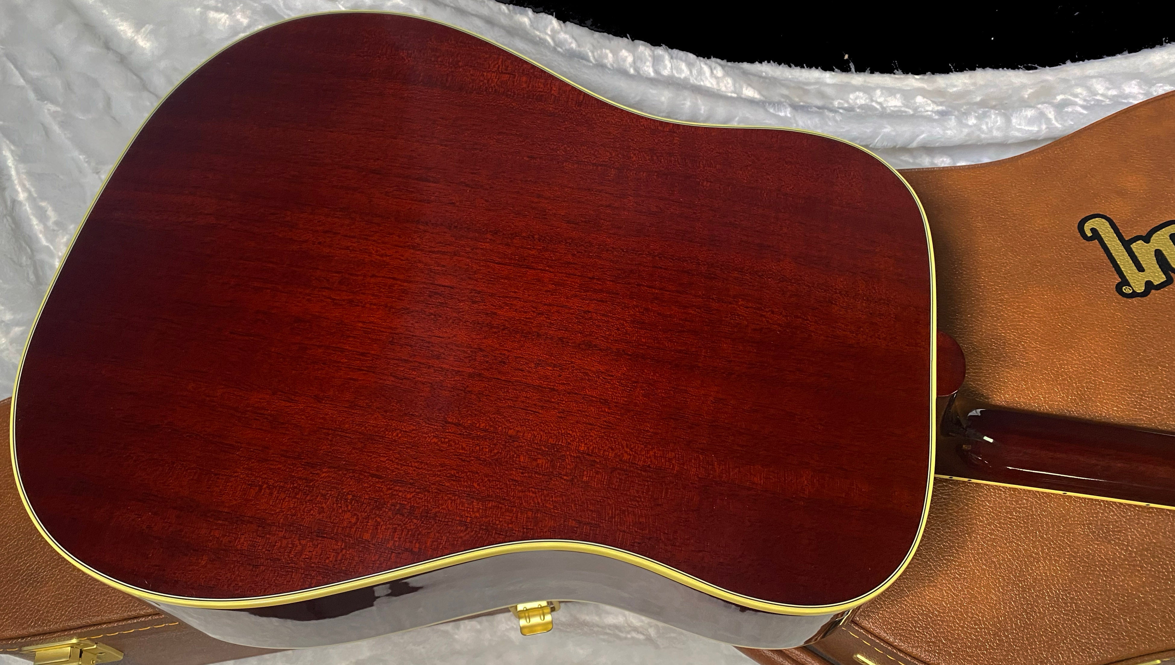 NEW ! Gibson Hummingbird Original - Antique Natural 4.7 lbs - Acoustic Electric - Authorized Dealer - G07083