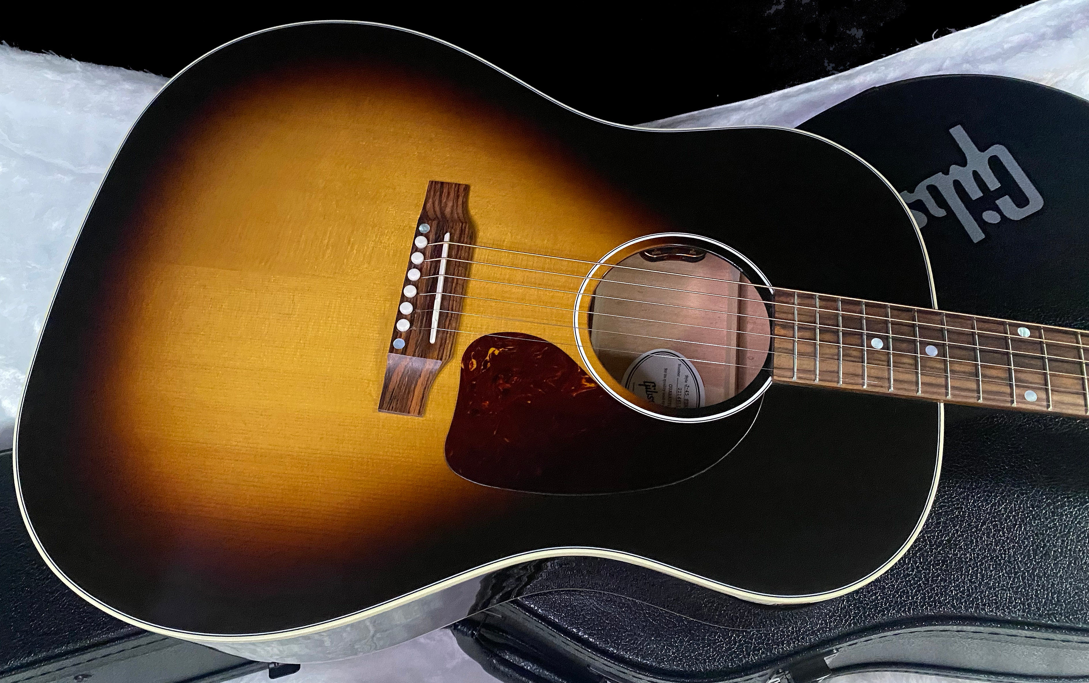 NEW! Gibson J-45 Standard Acoustic Electric Guitar - Vintage Sunburst - Authorized Dealer - 4.4lbs - G07087