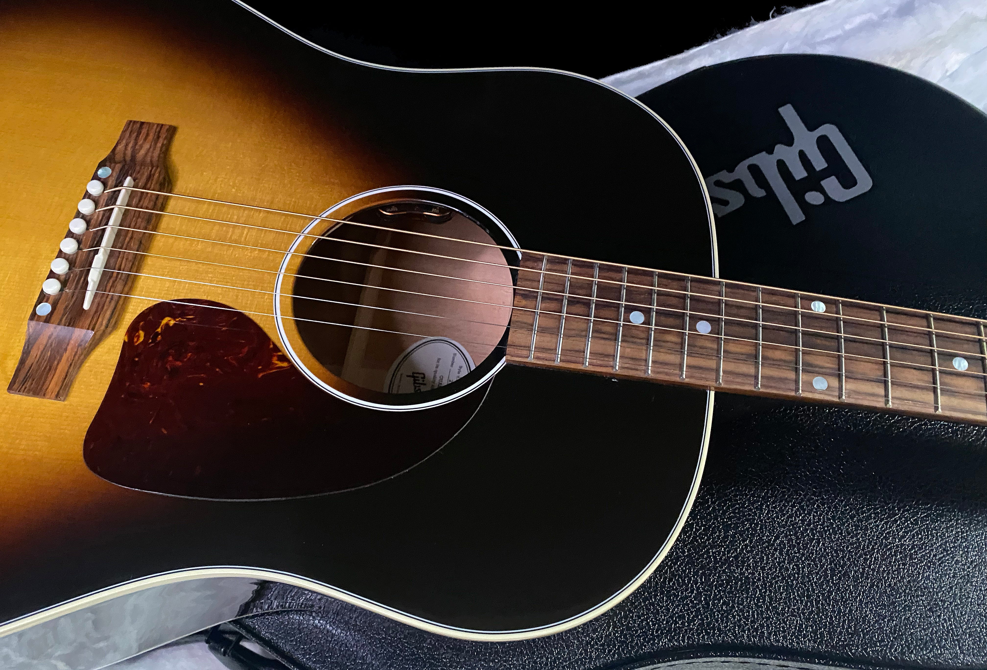 NEW! Gibson J-45 Standard Acoustic Electric Guitar - Vintage Sunburst - Authorized Dealer - 4.4lbs - G07087