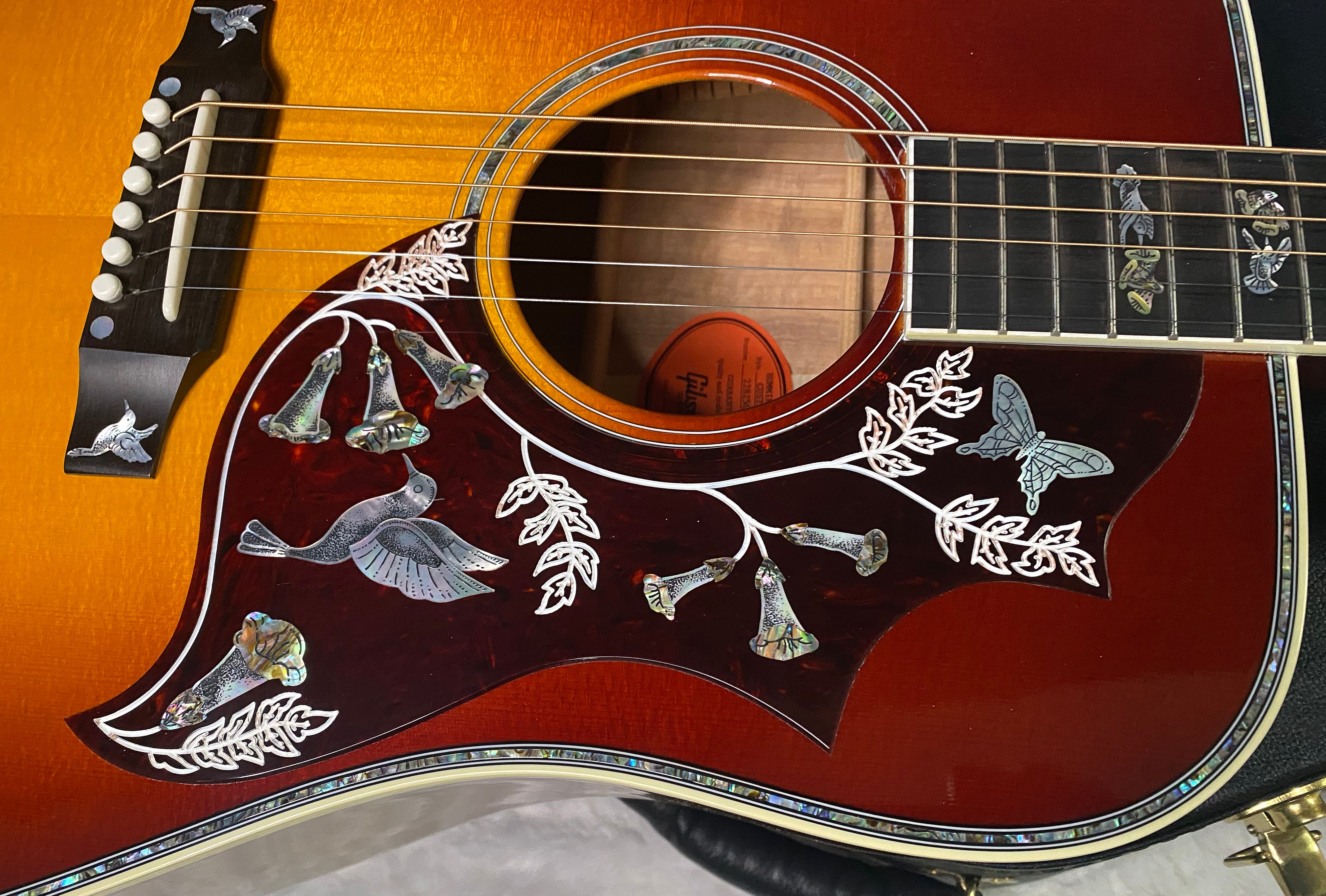 NEW! Gibson Hummingbird Custom Koa - Dealer Select - Autumnburst - Authorized Dealer - Custom Shop - 4.75 lbs - G07088