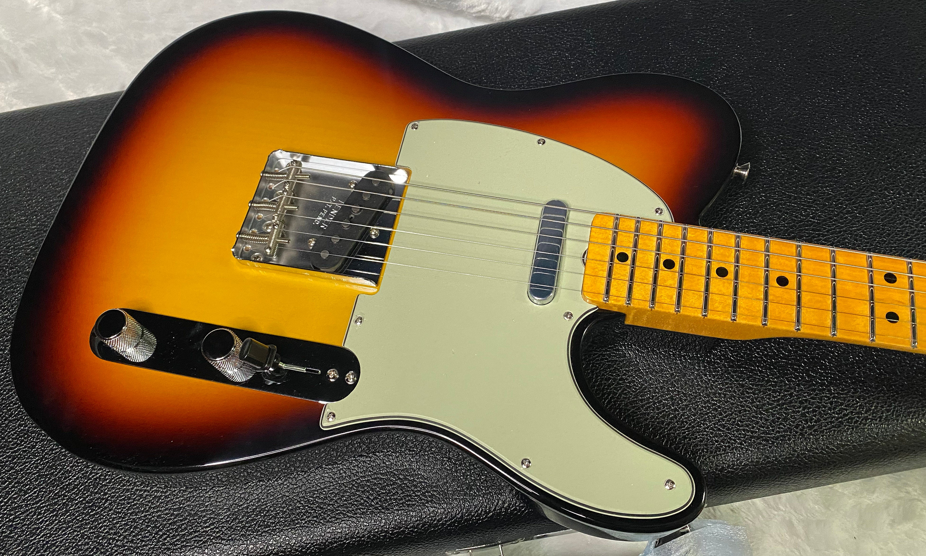 NEW! Fender Custom Shop Flamethrower Telecaster Custom - NOS - Modern Specs - Texas Special Pick-Ups - AAAA Flamed Neck - 3-Tone Sunburst - Authorized Dealer - 7.55lbs - G07106
