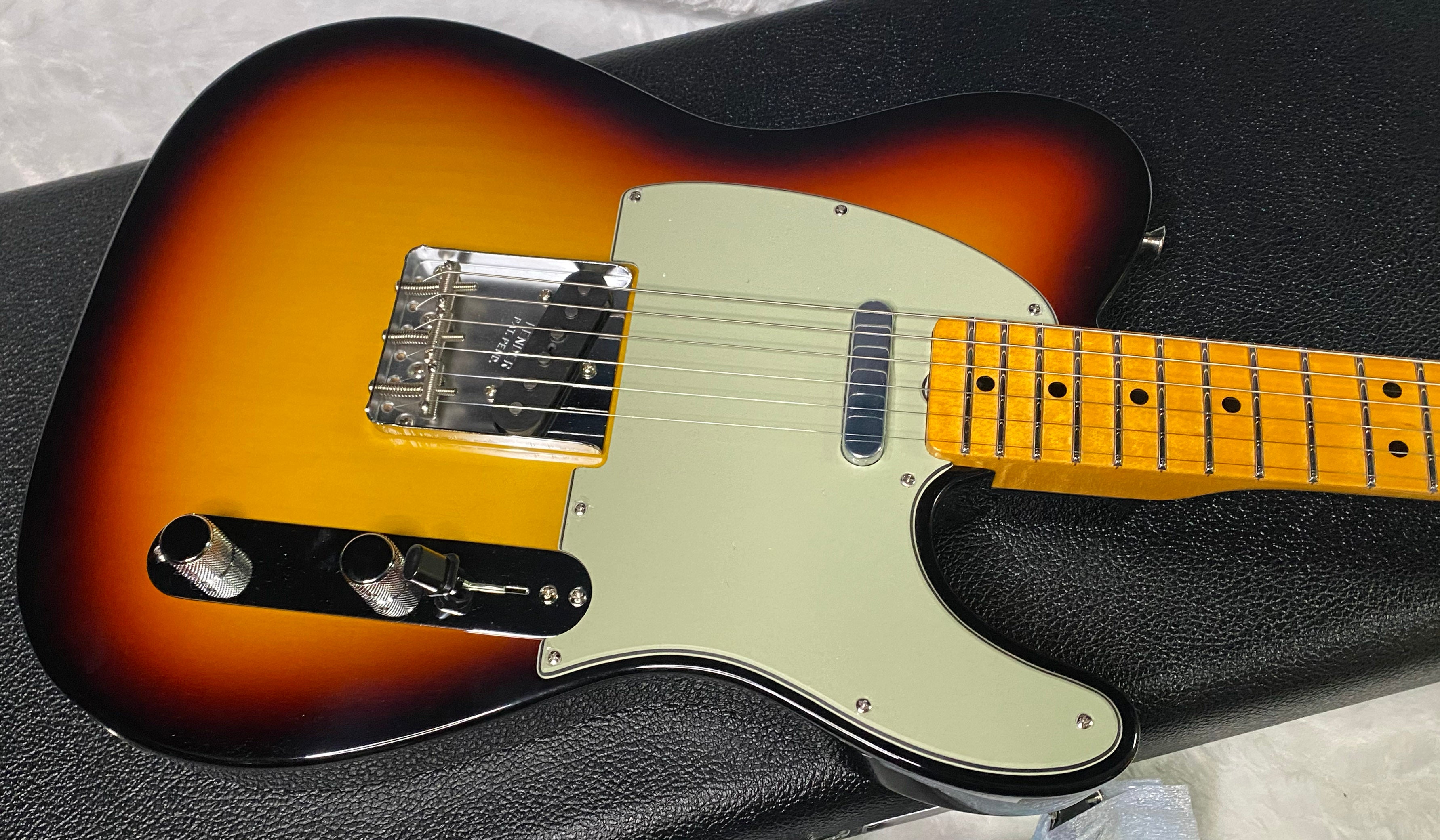 NEW! Fender Custom Shop Flamethrower Telecaster Custom - NOS - Modern Specs - Texas Special Pick-Ups - AAAA Flamed Neck - 3-Tone Sunburst - Authorized Dealer - 7.55lbs - G07106