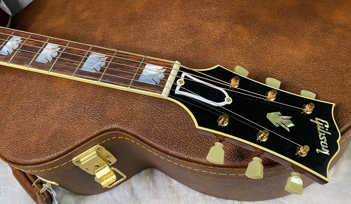 NEW! ! Gibson Custom Acoustic SJ-200 Custom Shop Acoustic-Electric Guitar - Burgundy Mist - Authorized Dealer - 4.9 lbs - G07805