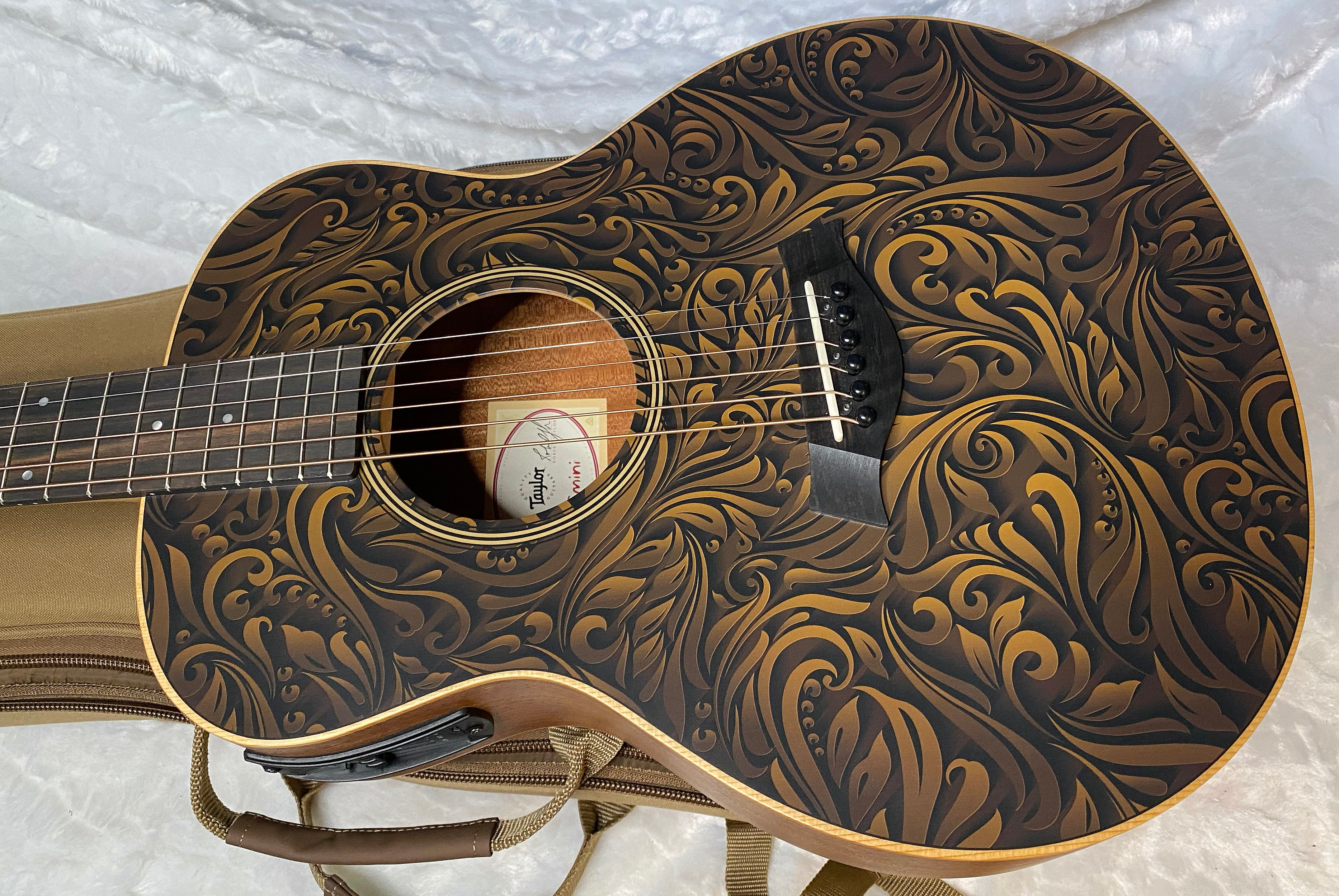 NEW ! Taylor GS Mini-e Special Edition Acoustic-electric Guitar - Paisley Burst - Authorized Dealer - G04759