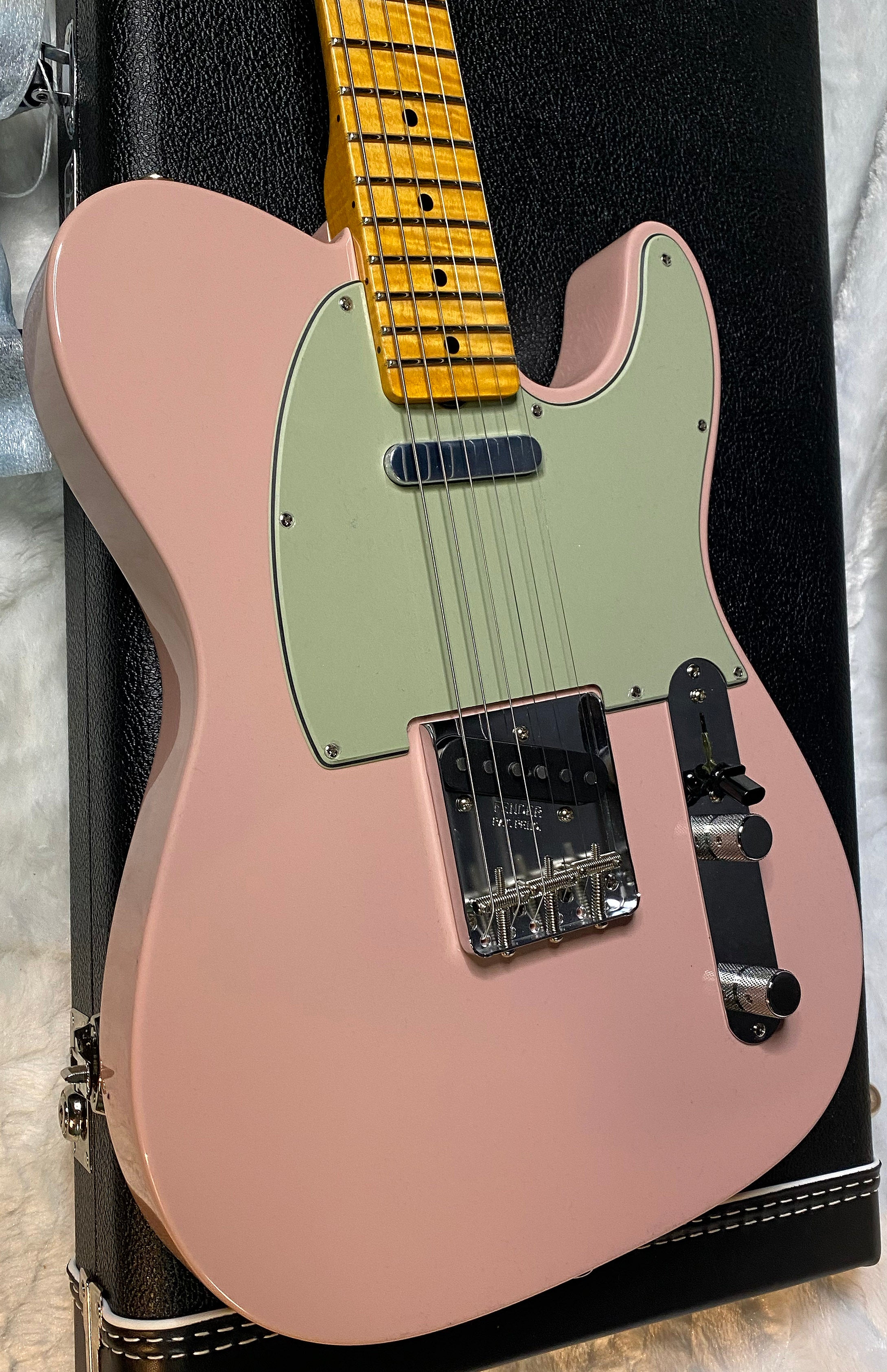 NEW! Fender Custom Shop Flamethrower Telecaster Custom - NOS - Modern Specs - Texas Special Pick-Ups - AAAA Flamed Neck - Shell Pink - Authorized Dealer - 7.5lbs - G07105
