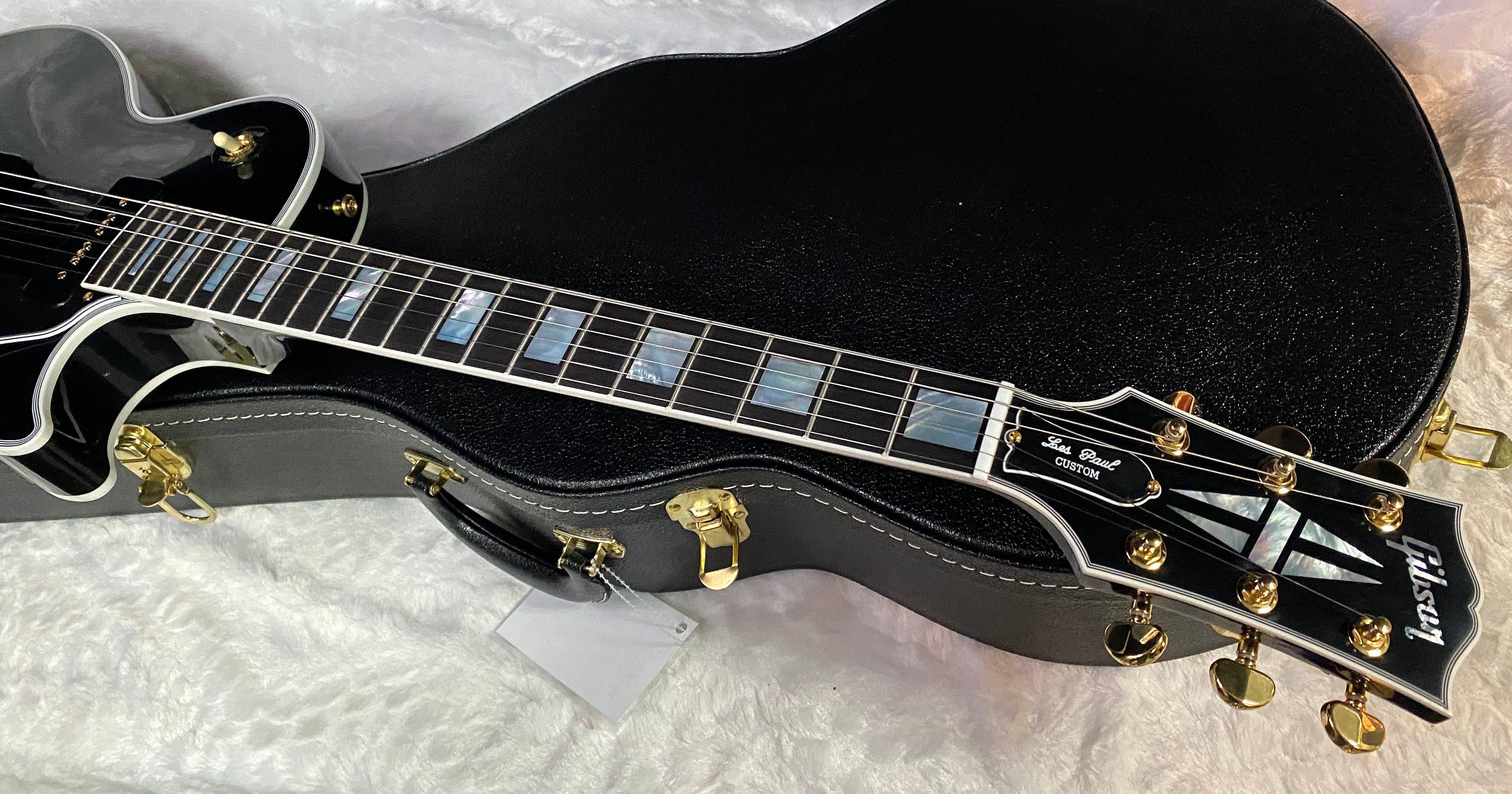 NEW! Gibson Les Paul Custom - Dealer Select - P90 Pick-Ups - VOS Ebony Finish - Custom Shop M2M - Authorized Dealer - Only 9.1 lbs - G07099