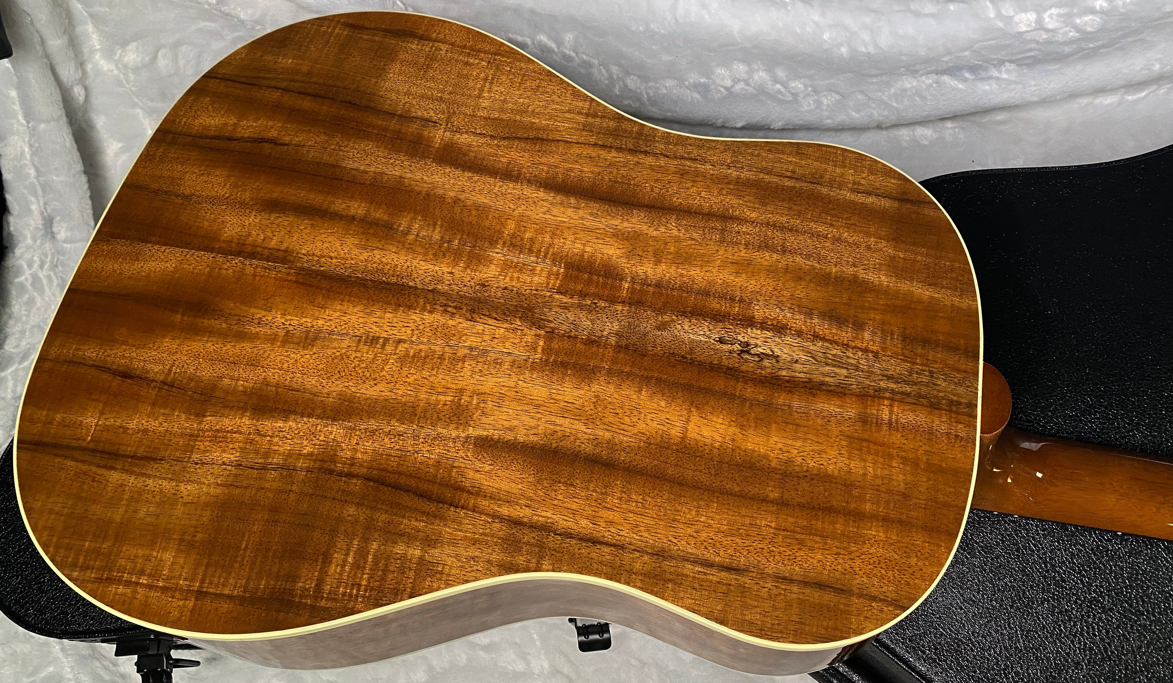 NEW! Gibson Custom Shop J-45 Koa Carpathian Spruce Acoustic-Electric Guitar - Honeyburst - Authorized Dealer - 4.4lbs - G06401
