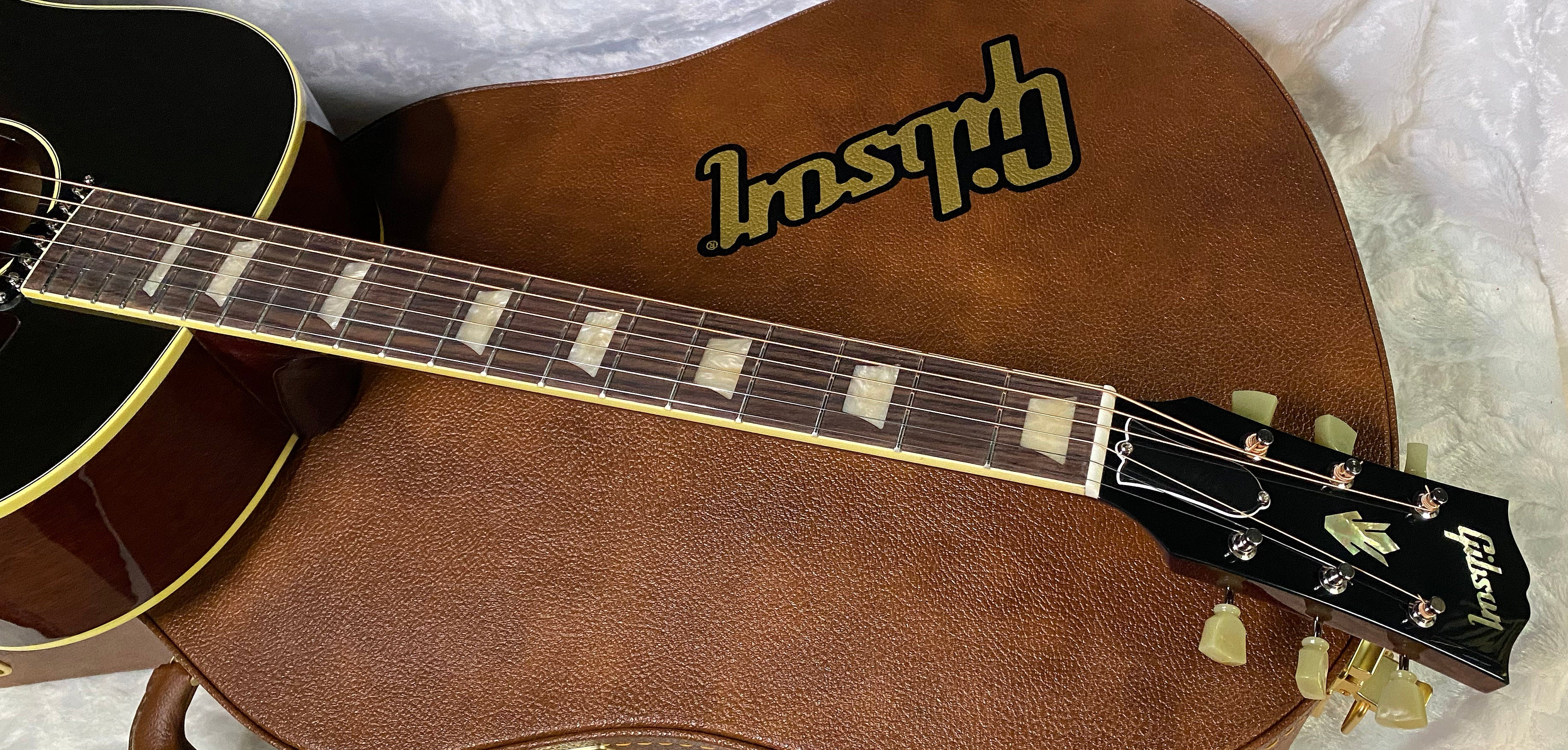 NEW ! Gibson J-160E Original - Vintage Sunburst - 4.4 lbs - Authorized Dealer - In Stock - G06407