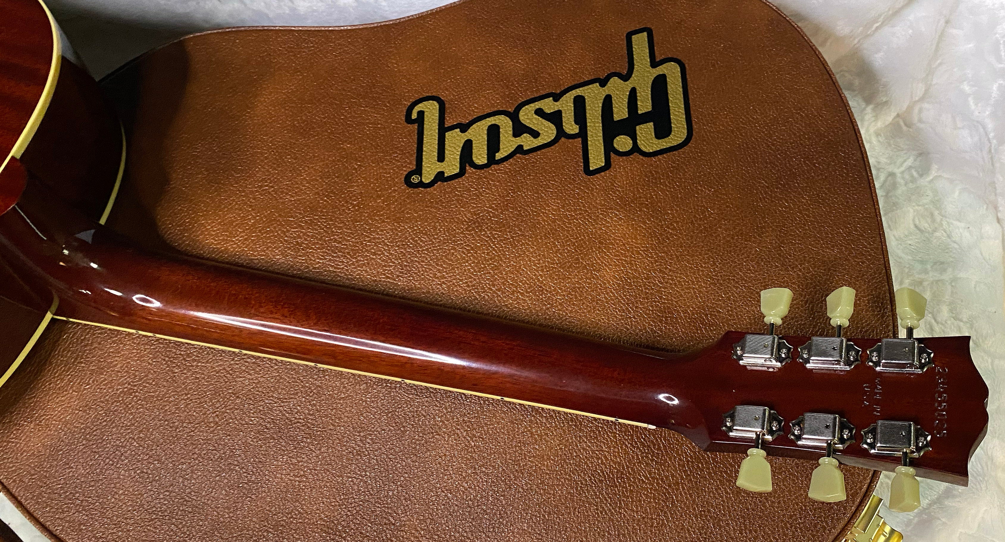 NEW ! Gibson J-160E Original - Vintage Sunburst - 4.4 lbs - Authorized Dealer - In Stock - G06407