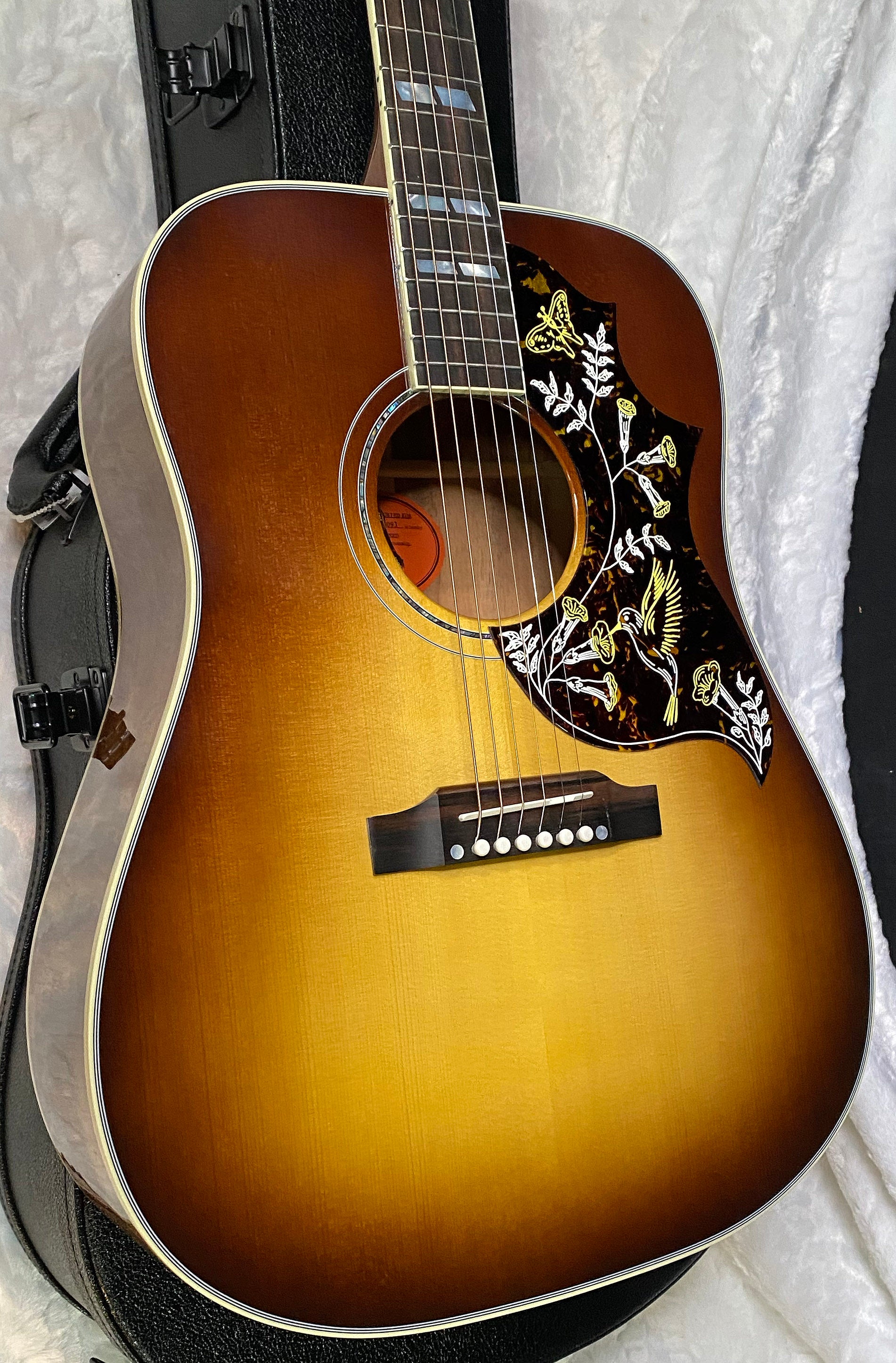 NEW! Gibson Custom Shop Hummingbird Koa/Carpathian Spruce Acoustic-Electric Guitar - Honeyburst - 4.6 lbs - Authorized Dealer! G06395