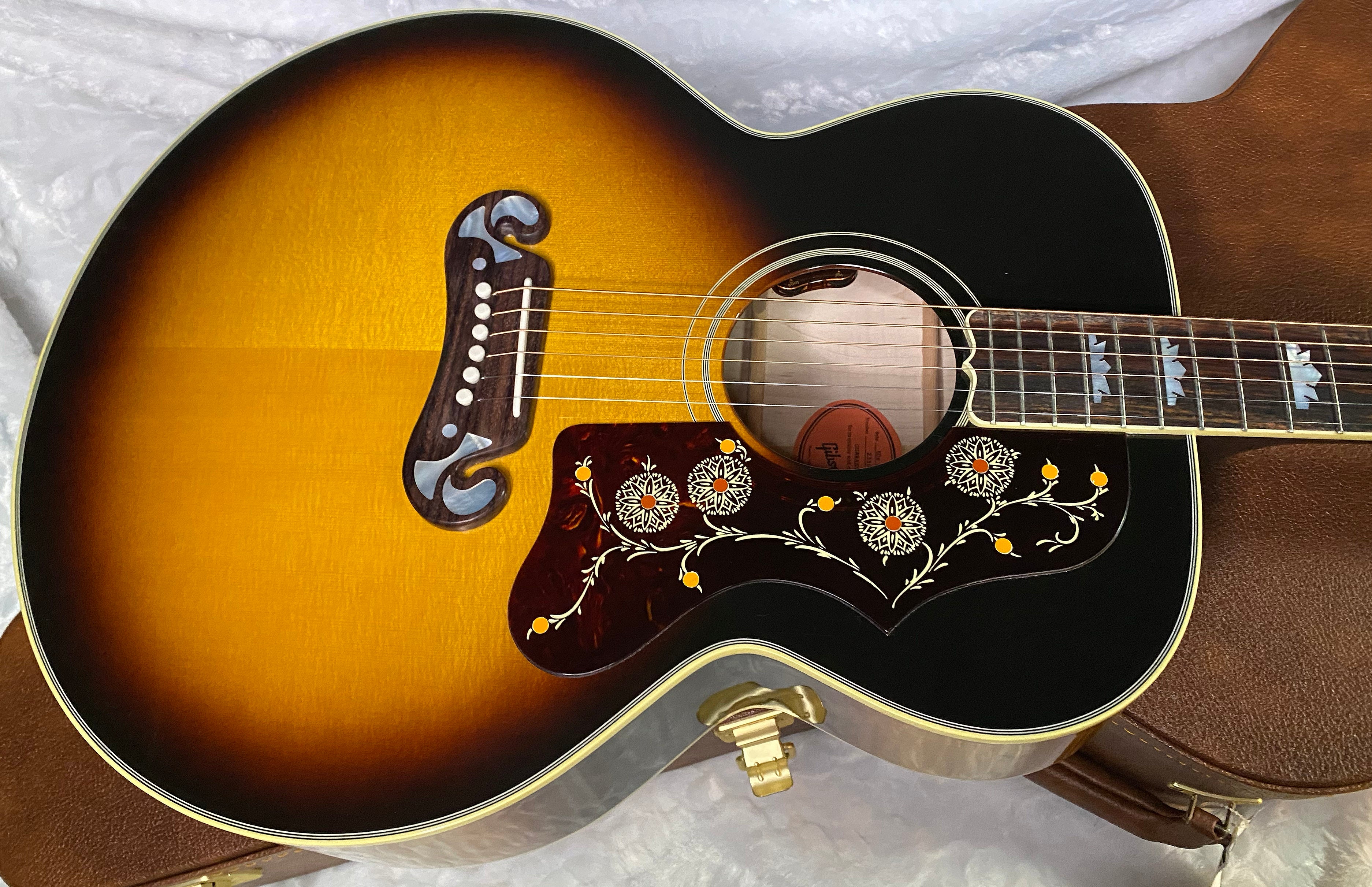 NEW! ! Gibson SJ-200 Original Acoustic Electric - Vintage Sunburst - Authorized Dealer - 5.3 lbs - G06402