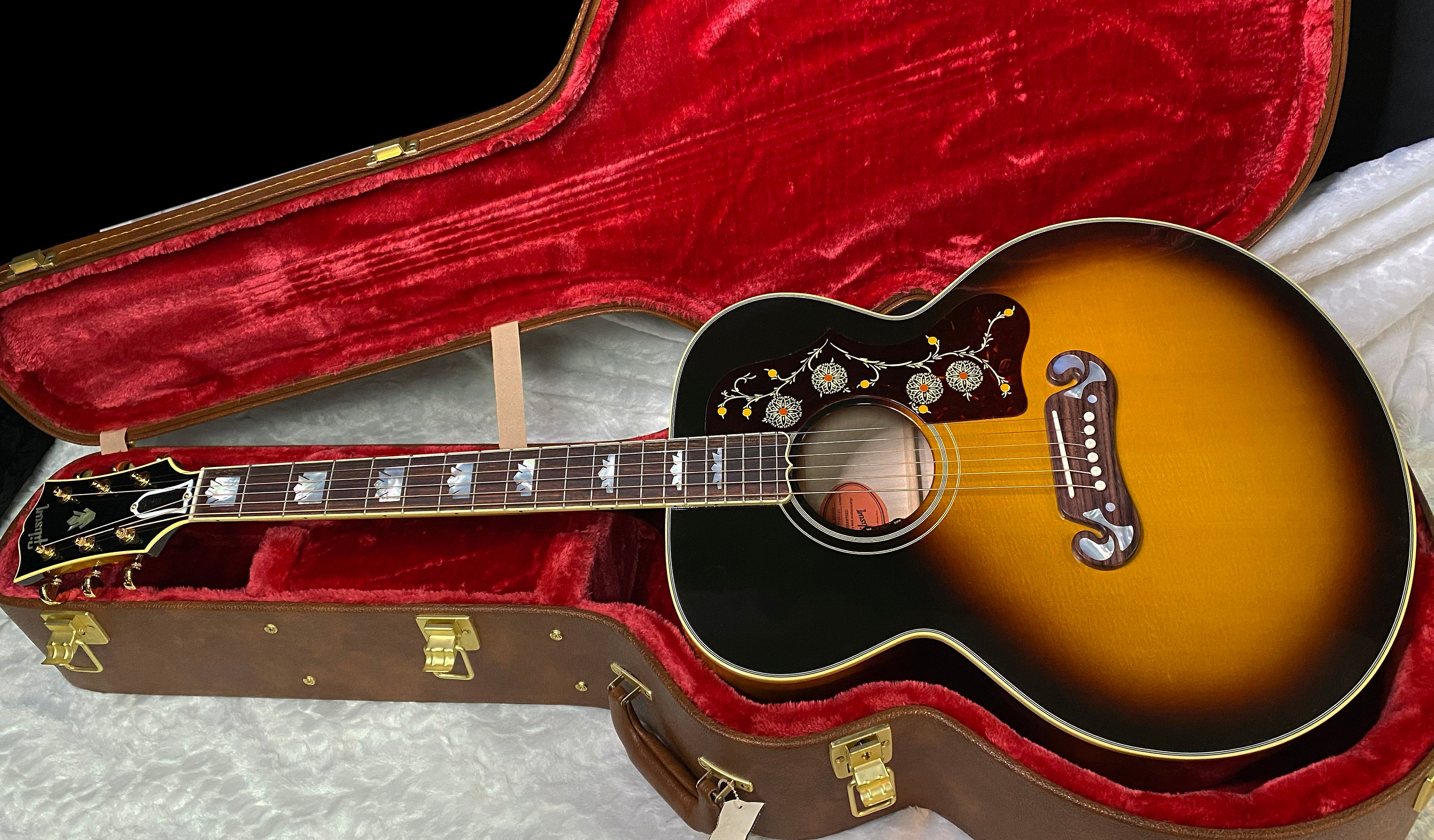 NEW! ! Gibson SJ-200 Original Acoustic Electric - Vintage Sunburst - Authorized Dealer - 5.3 lbs - G06402