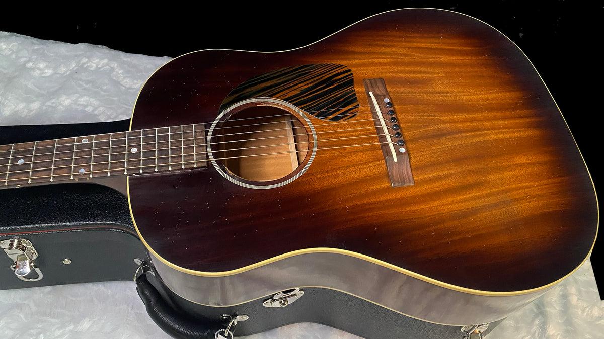 NEW ! Gibson Acoustic 1942 J-45 All Mahogany Acoustic Guitar - Natural Mahogany, Light Aged - Vintage Sunburst - Authorized Dealer - Only 4.3lbs - G07818