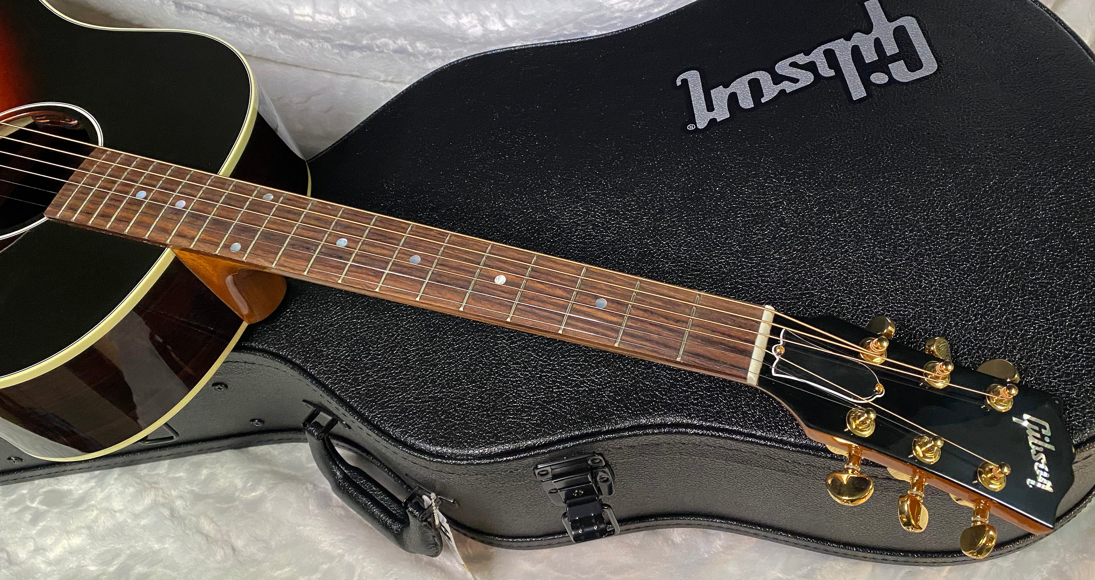 NEW! Gibson Acoustic J-45 Rosewood Red Spruce / Rosewood Acoustic-Electric Guitar - Tri-burst - Limited Edition - Custom Shop - 4.9lbs - Authorized Dealer - G06403