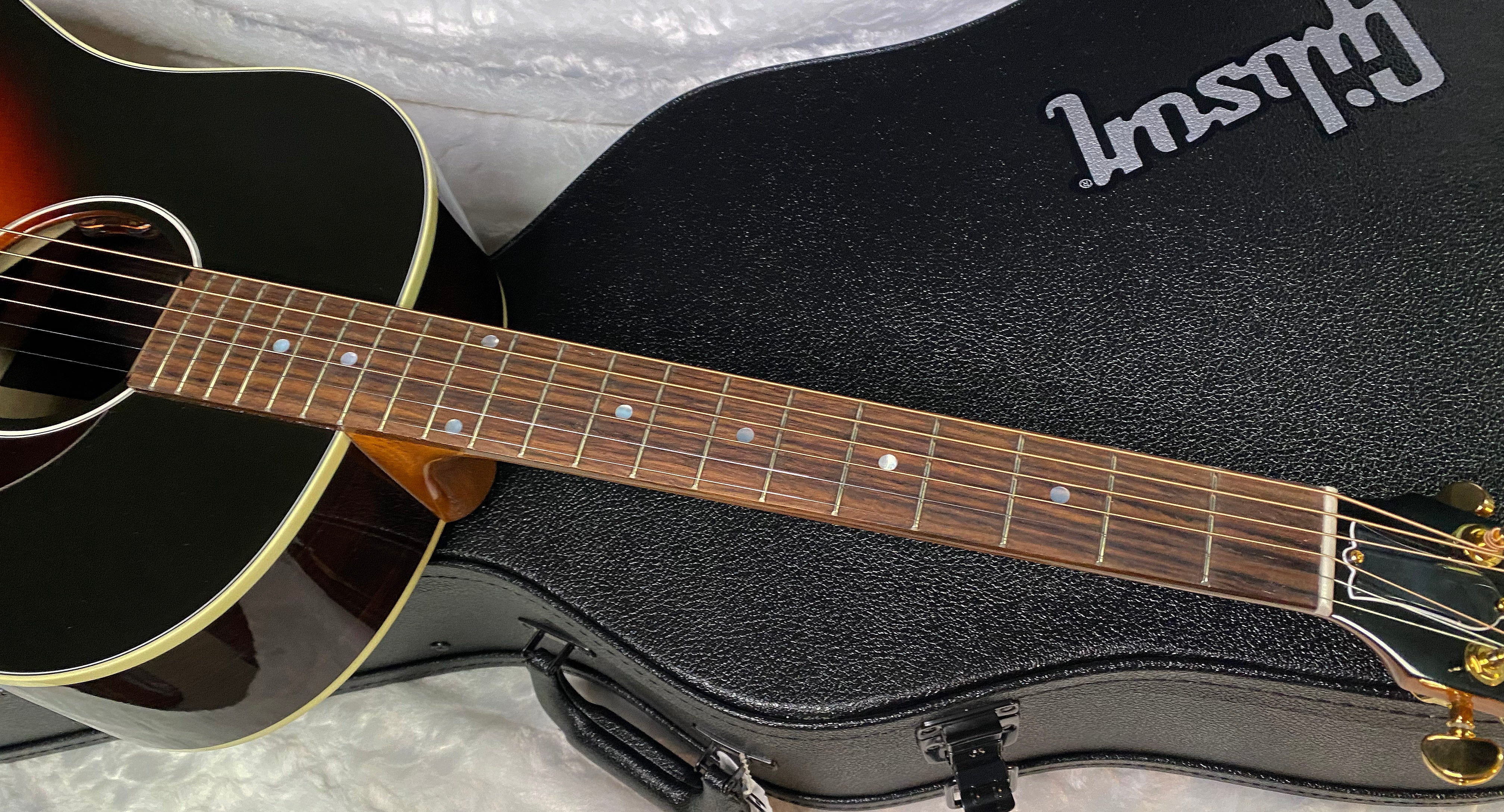 NEW! Gibson Acoustic J-45 Rosewood Red Spruce / Rosewood Acoustic-Electric Guitar - Tri-burst - Limited Edition - Custom Shop - 4.9lbs - Authorized Dealer - G06403