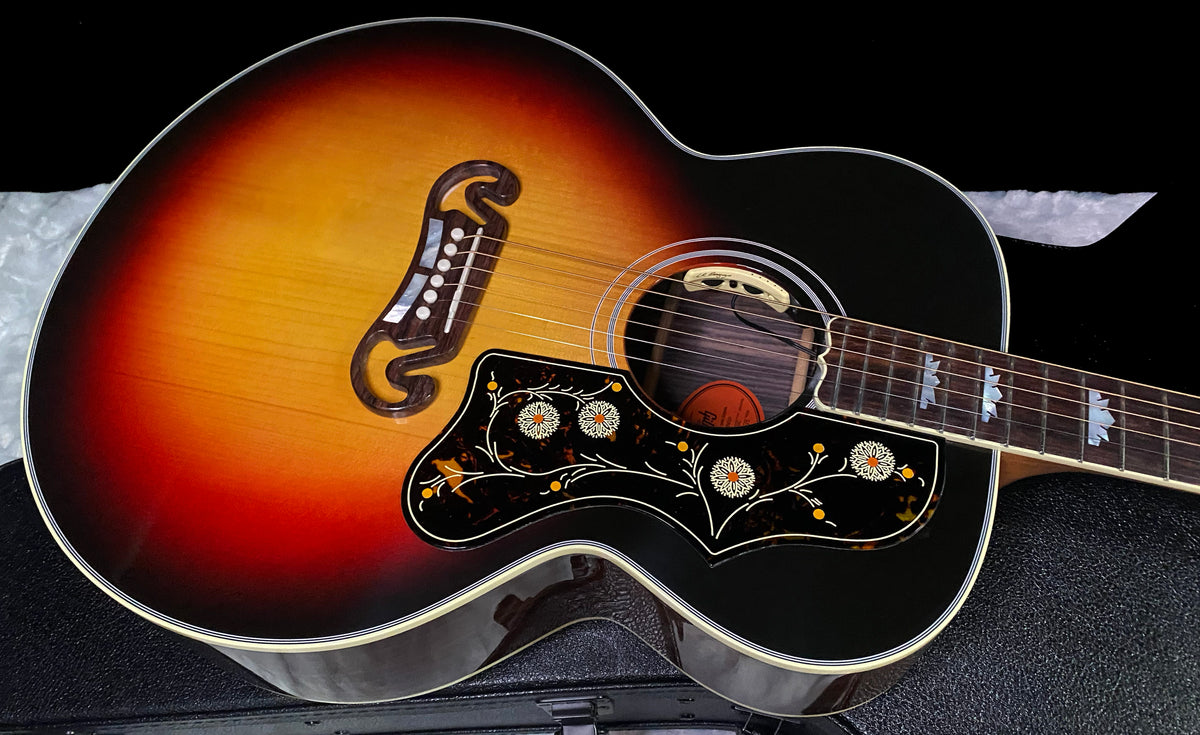 NEW! ! Gibson Acoustic SJ-200 Red Spruce / Rosewood Custom Shop Limited Edition - Acoustic-Electric Guitar - Tri-burst - Authorized Dealer - 5.45 lbs - G07825