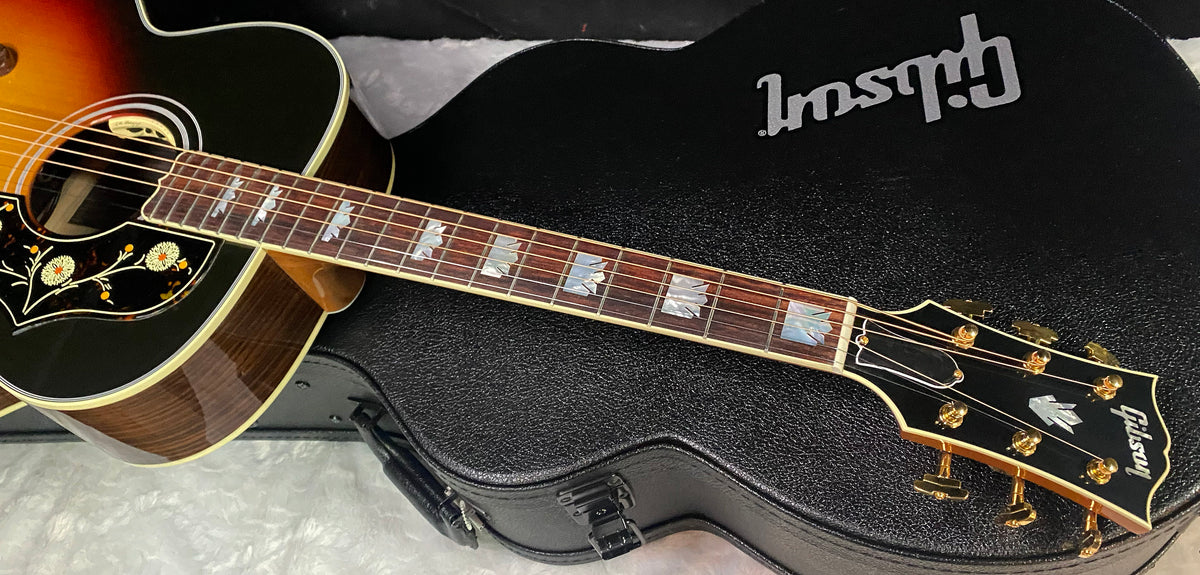 NEW! ! Gibson Acoustic SJ-200 Red Spruce / Rosewood Custom Shop Limited Edition - Acoustic-Electric Guitar - Tri-burst - Authorized Dealer - 5.45 lbs - G07825