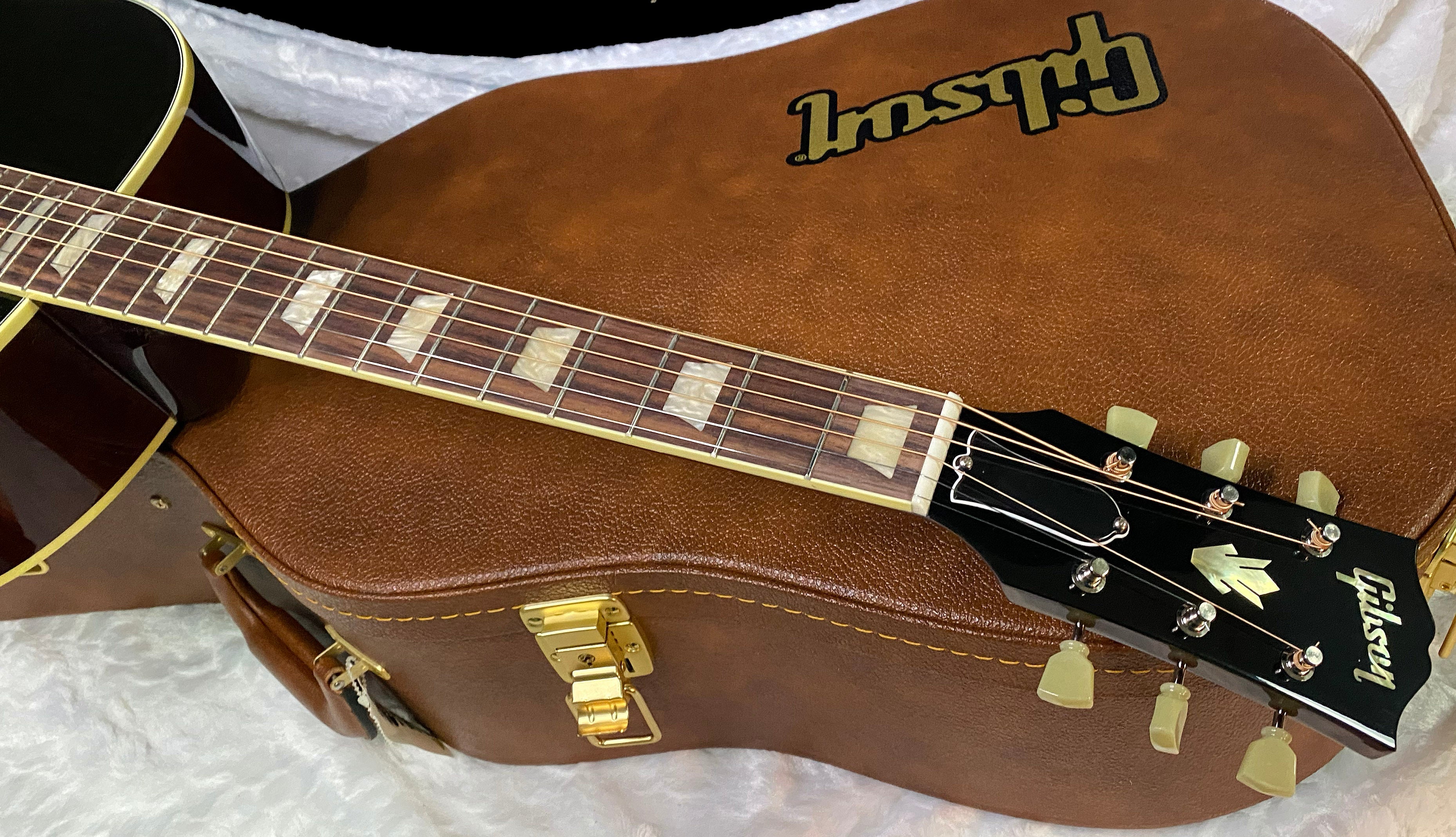 NEW ! Gibson J-160E Original - Vintage Sunburst - 4.3 lbs - Authorized Dealer - In Stock - G06409