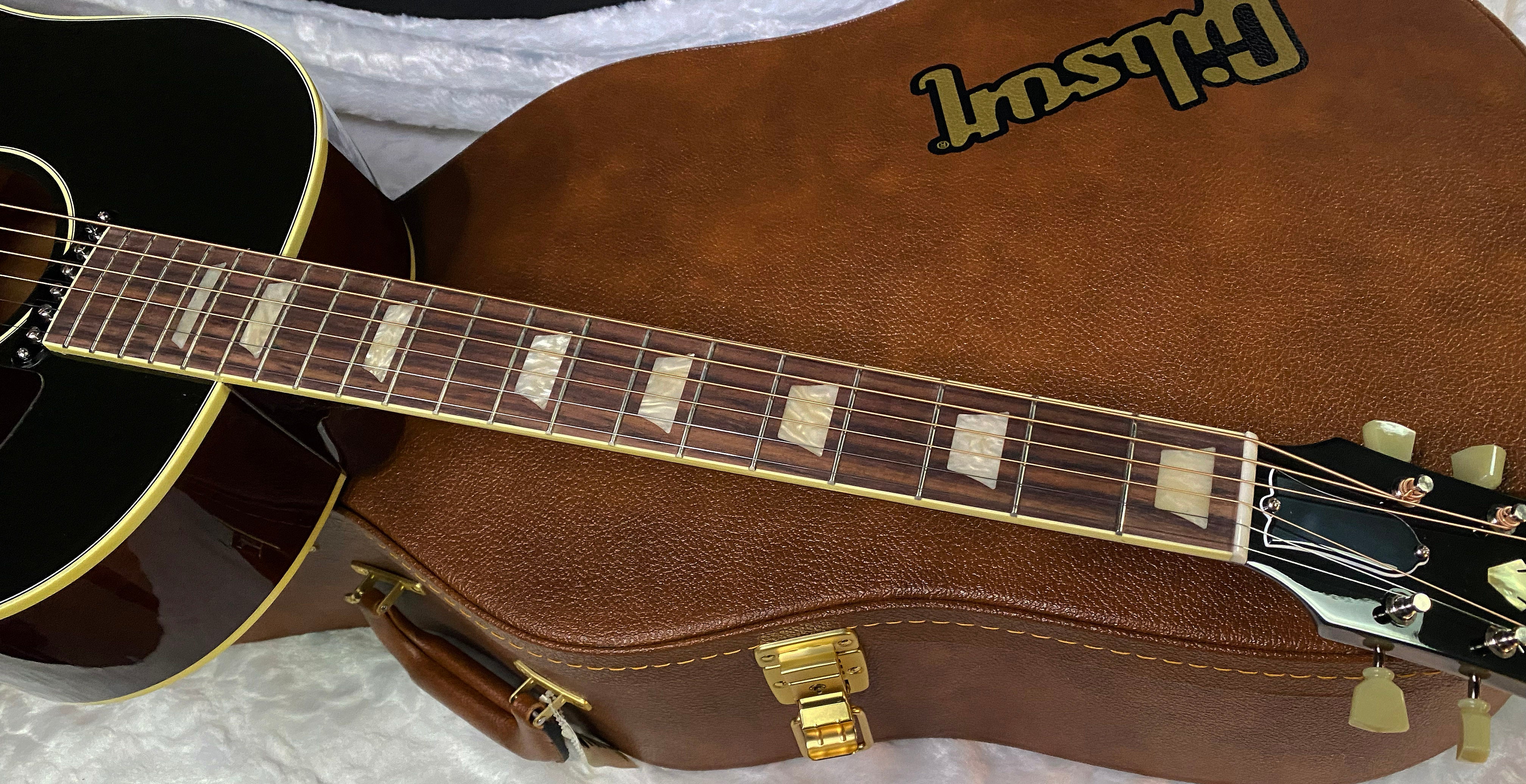 NEW ! Gibson J-160E Original - Vintage Sunburst - 4.3 lbs - Authorized Dealer - In Stock - G06409