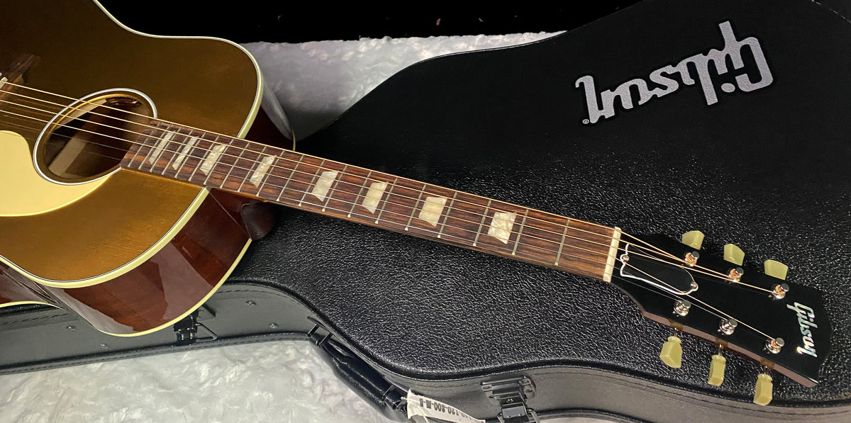 NEW! Gibson Acoustic J-45 Gold Top Acoustic-Electric Guitar - Gold Top - Custom Shop - Limited Edition - 4.35lbs - Authorized Dealer - G07816