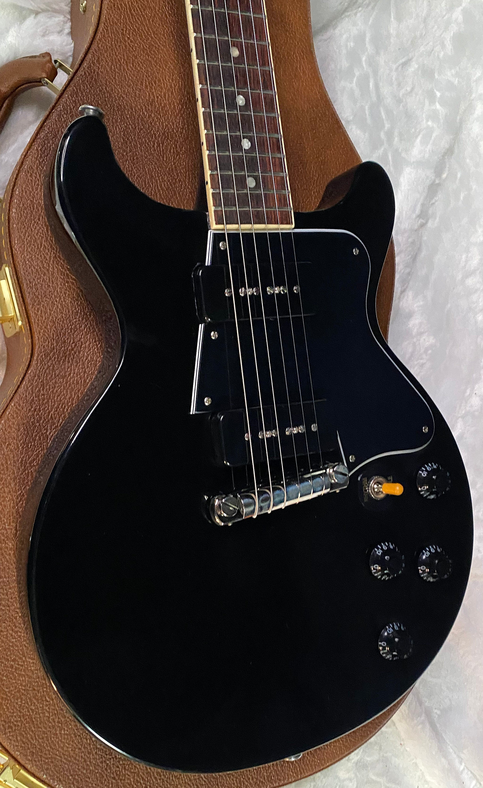 NEW! Gibson Les Paul Special Double Cutaway - Ebony Finish - 7.45lbs - Authorized Dealer - G06393