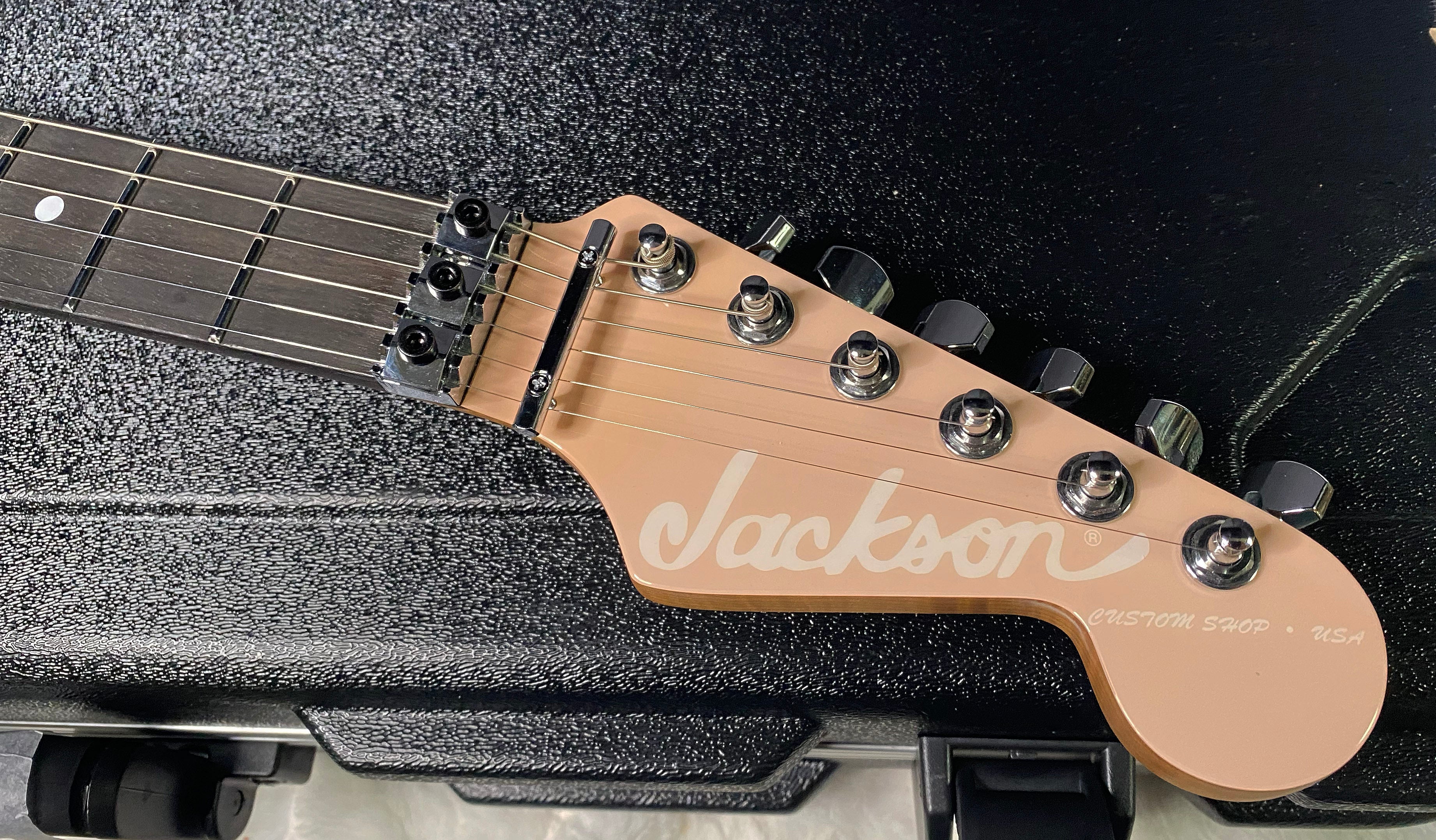 NEW ! Jackson Custom Shop Dinky HSH - Roasted Maple Neck & Ebony Fretboard - DK - Shell Pink - Authorized Dealer - 8.35 lbs - G07118