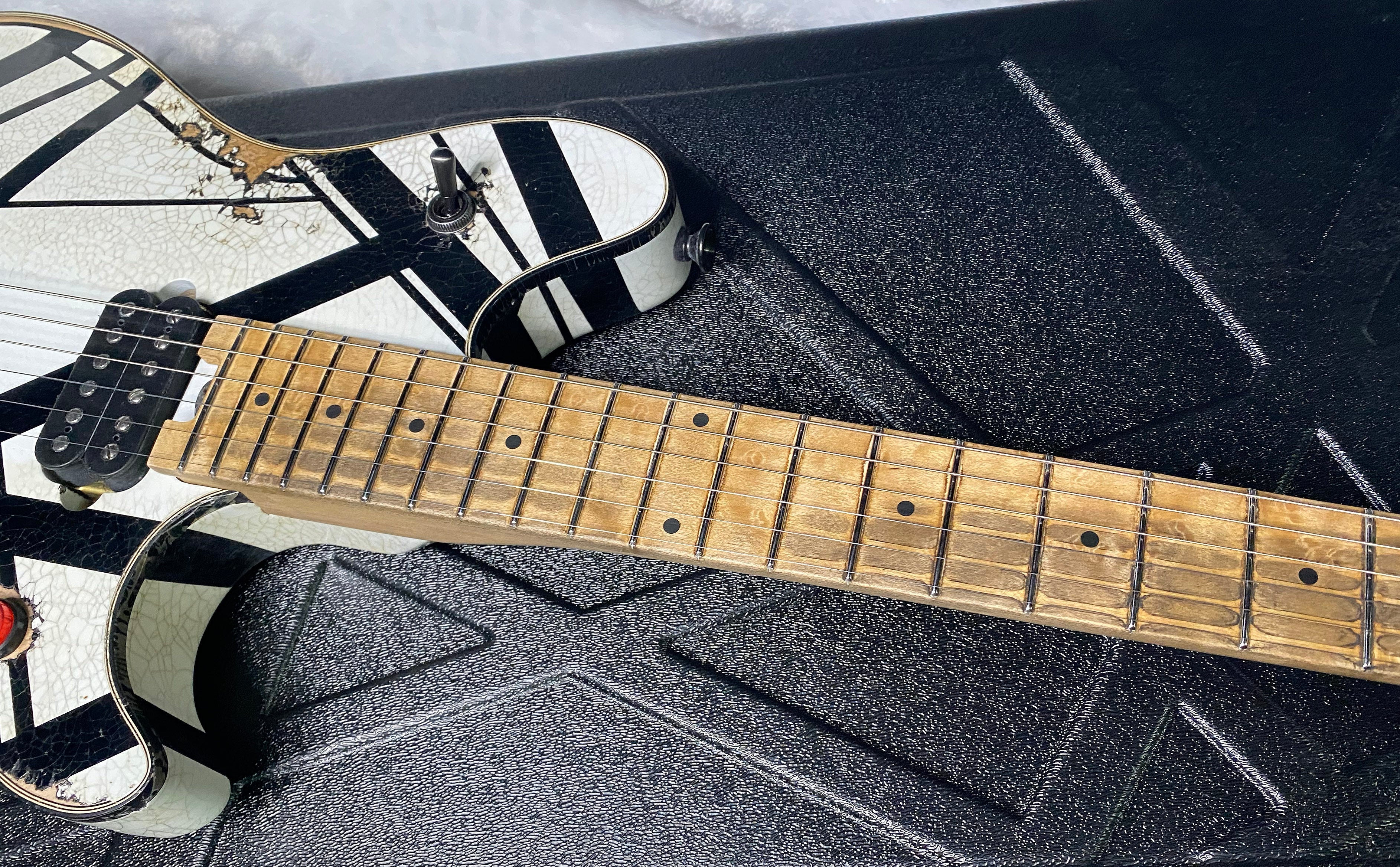 NEW! EVH Custom Shop Wolfgang Special Edition Relic Black and White Stripes - 7.7lbs - ULTRA RARE! Authorized Dealer - G07119