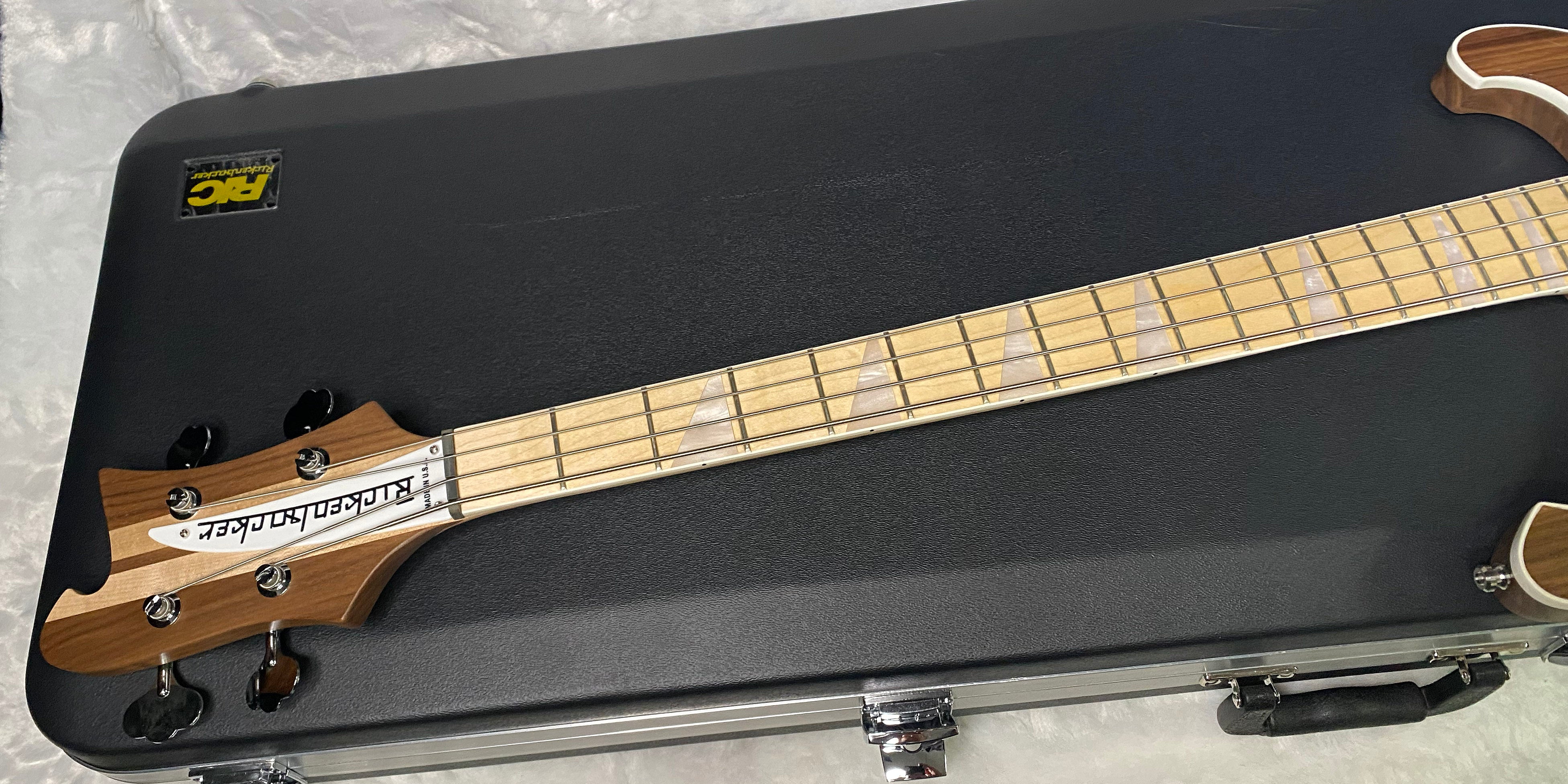 NEW! Rickenbacker 4003 W Walnut - 4-String Bass - Authorized Dealer - 9.2 lbs - G07122