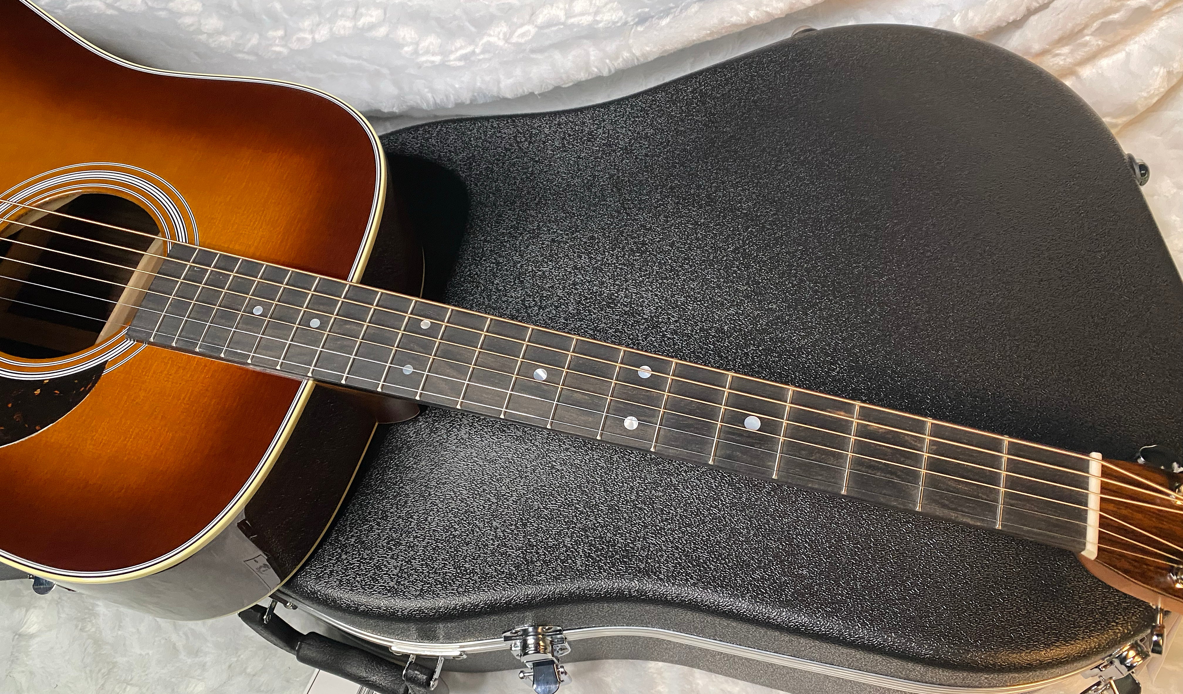 NEW! Martin D-28 Standard Series Acoustic Guitar - 1933 Ambertone (2025) - Authorized Dealer - 4.4lbs - G05020