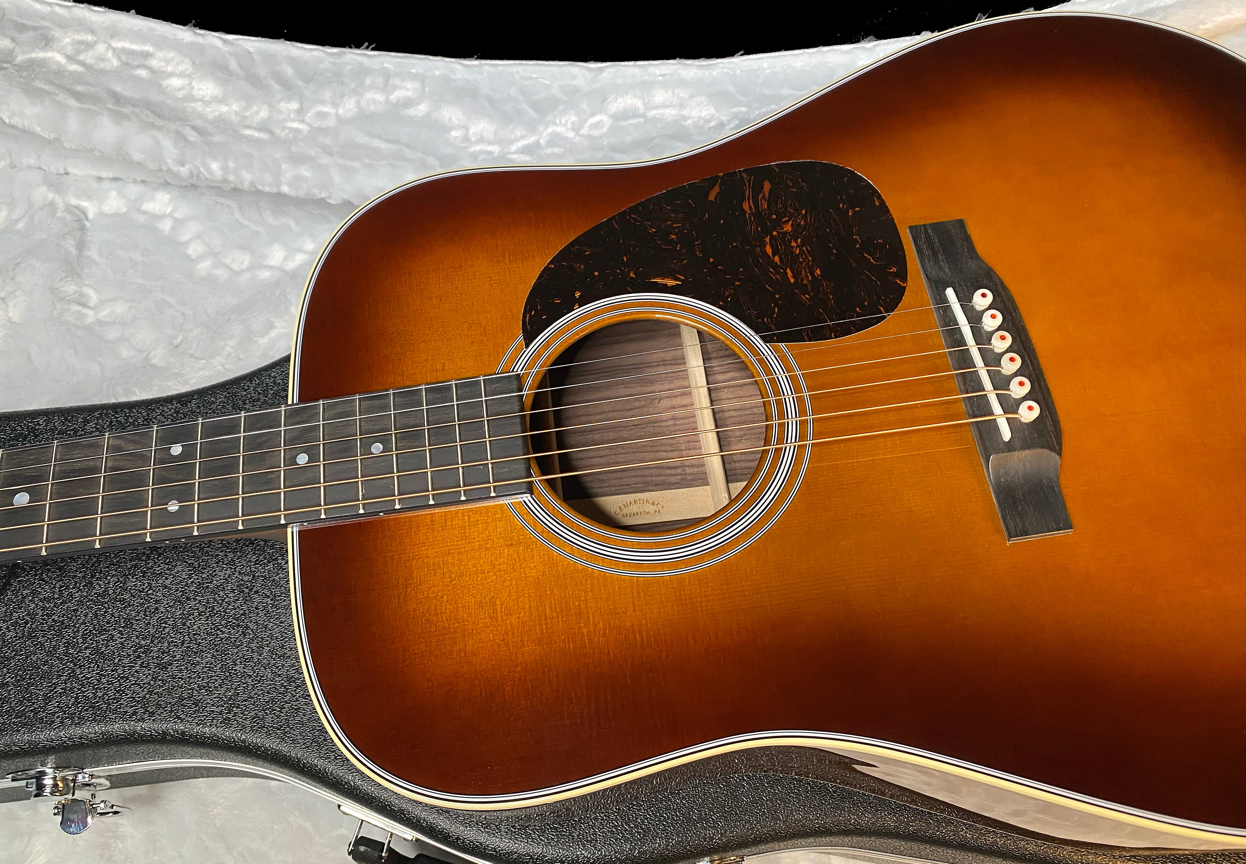 NEW! Martin D-28 Standard Series Acoustic Guitar - 1933 Ambertone (2025) - Authorized Dealer - 4.4lbs - G05020