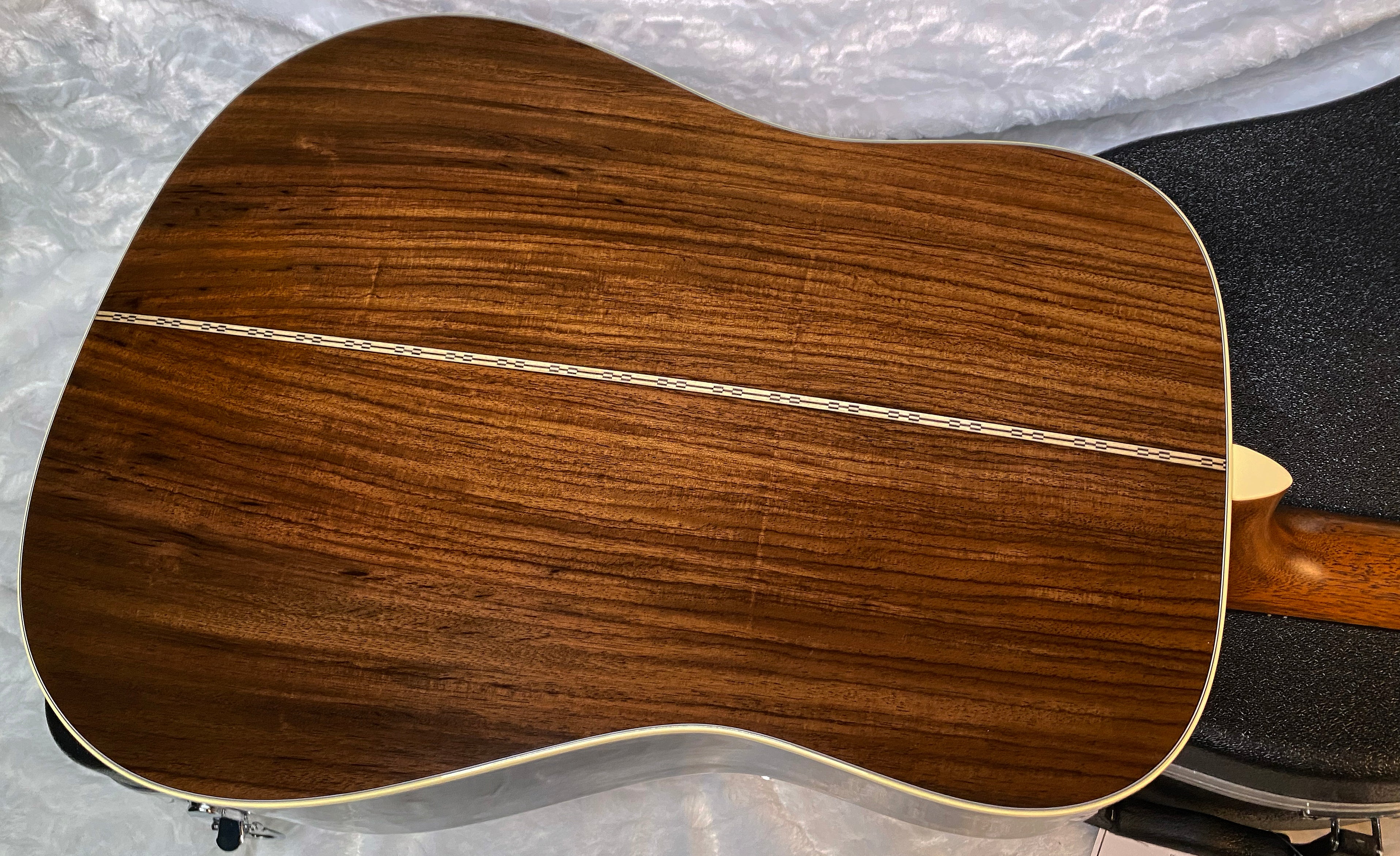 NEW! Martin D-28 Standard Series Acoustic Guitar - 1933 Ambertone (2025) - Authorized Dealer - 4.4lbs - G05020