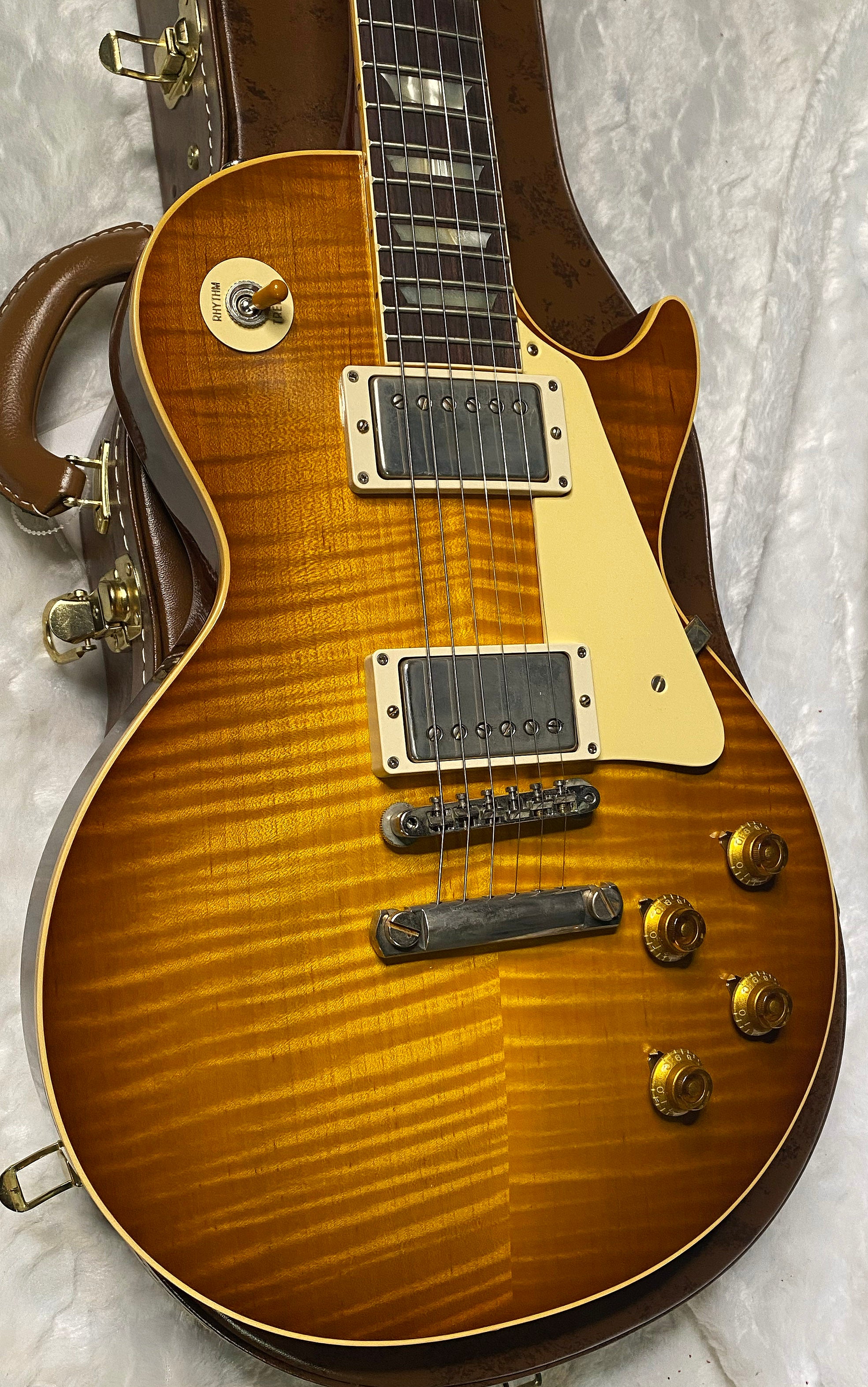 NEW ! Gibson Custom Shop 1959 Les Paul - Golden Poppy Burst - Authorized Dealer - Hand Picked KILLER Flame Top - MONSTER TOP VOS - 8.9 lbs - G06461
