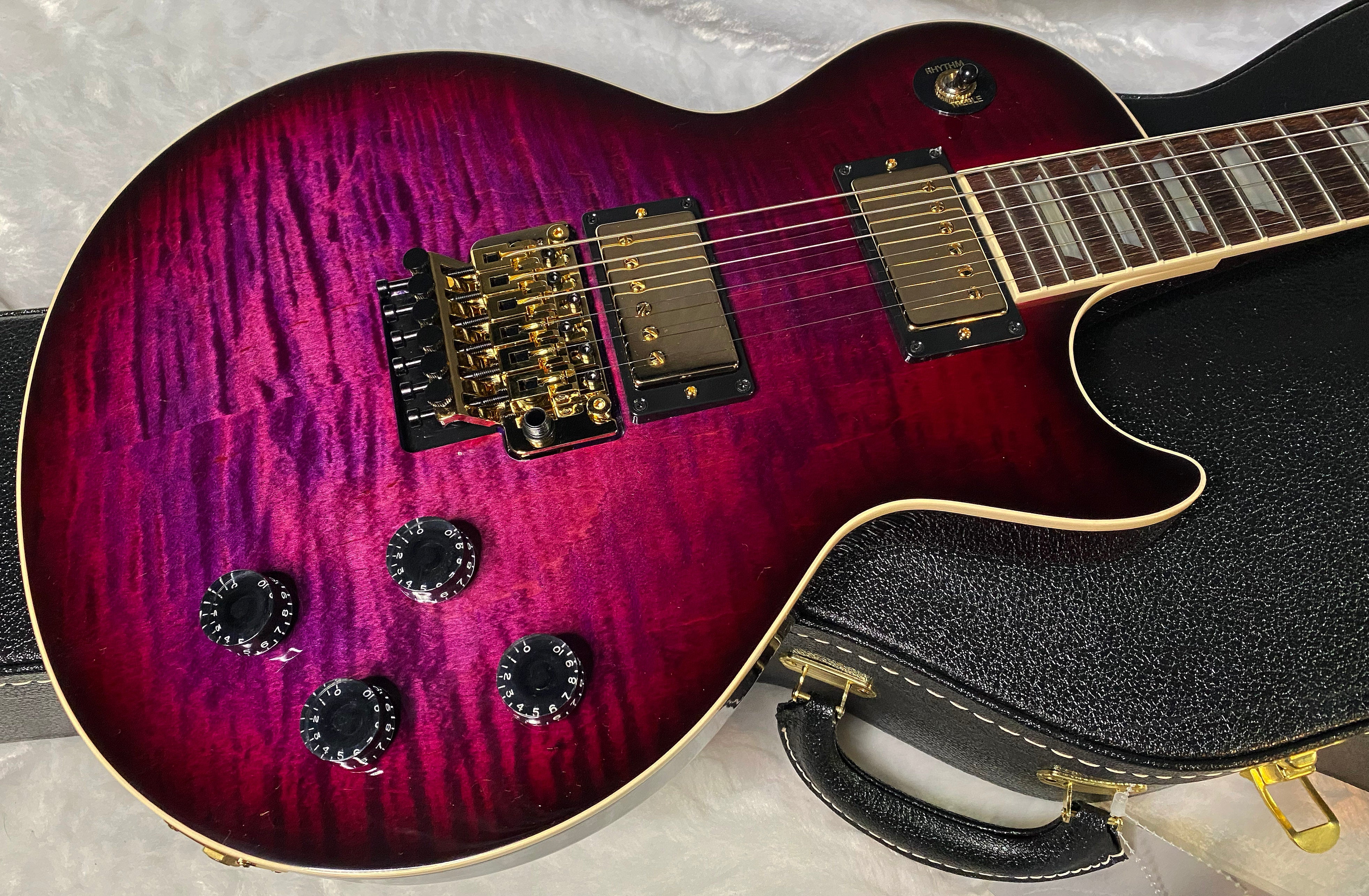 NEW! Gibson Custom Les Paul Axcess Standard Figured Top Floyd Rose Electric Guitar - Greatest Hits II - Authorized Dealer - Tri-Berry Burst - WOW! 8.35lbs - G07129
