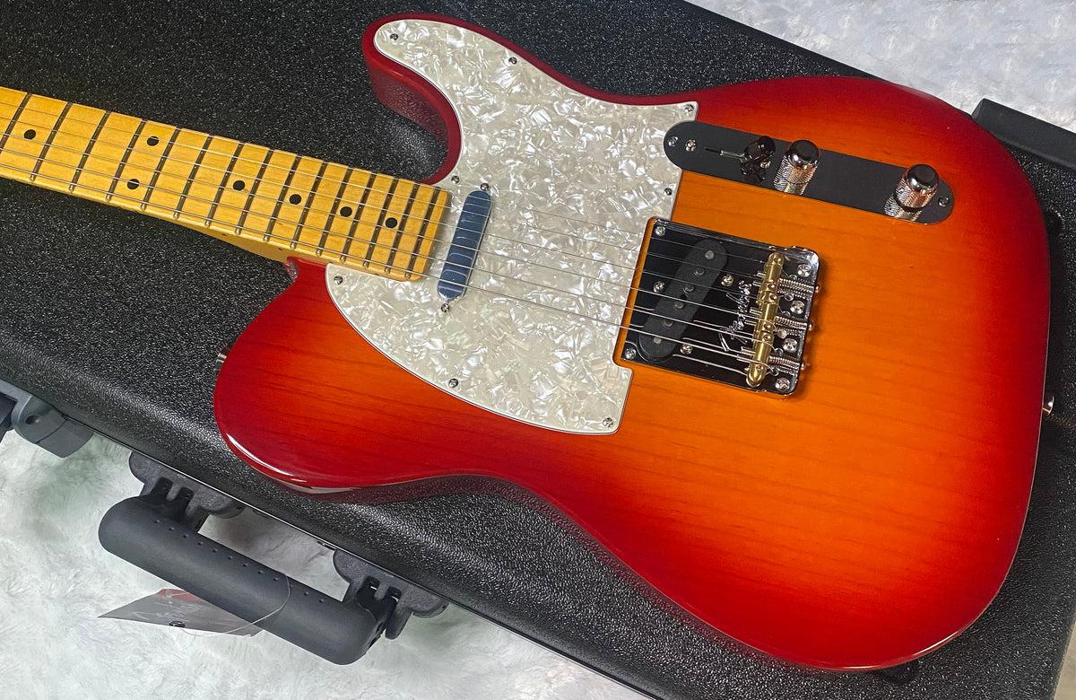 NEW ! Fender American Professional Telecaster - Maple Fingerboard - Ash Body - Aged Cherry Burst - 7.4lbs - Authorized Dealer - G07850