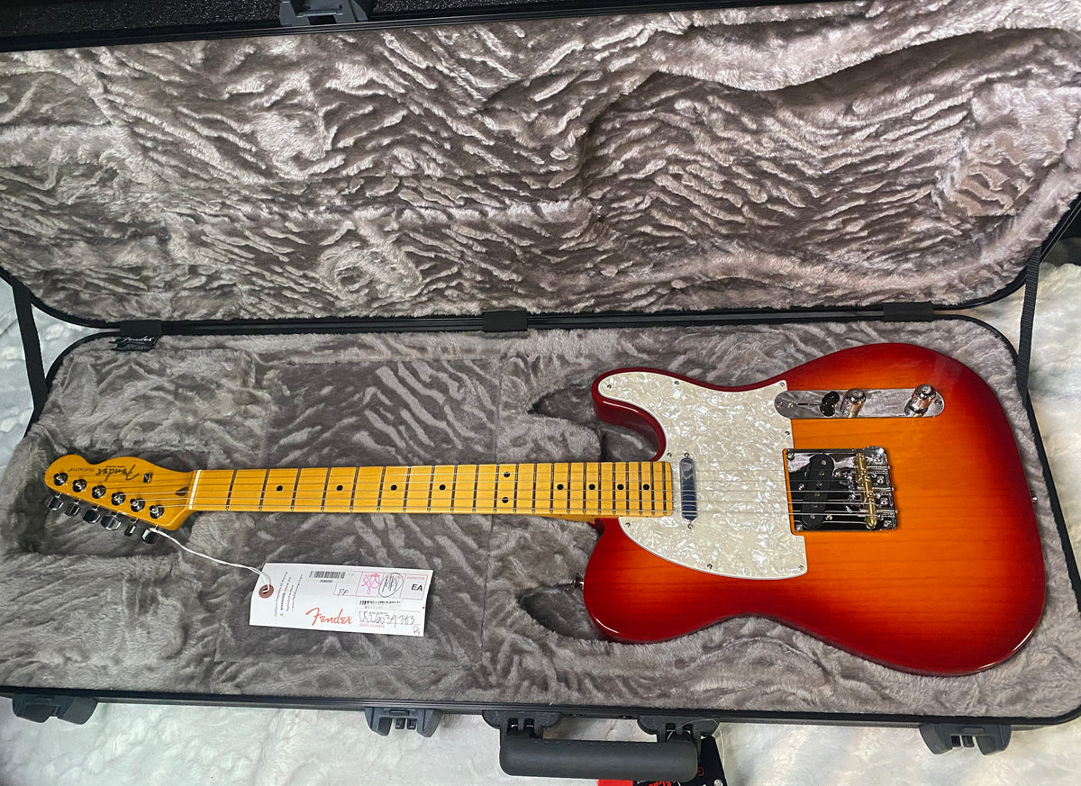 NEW ! Fender American Professional Telecaster - Maple Fingerboard - Ash Body - Aged Cherry Burst - 7.4lbs - Authorized Dealer - G07850