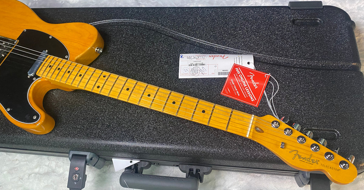 NEW ! Fender American Professional Telecaster - Maple Fingerboard - Ash Body - Natural Finish - 7.25 lbs - Authorized Dealer - G07851