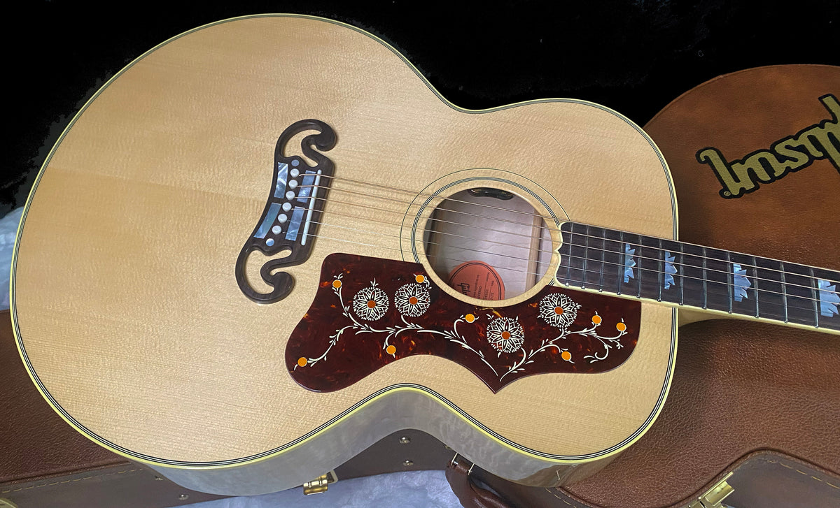 NEW ! Gibson SJ-200 Original Antique Natural - Baggs HiFi DNA System - 4.9 lbs - Authorized Dealer - Incredible Flamed Neck & Back! G07857