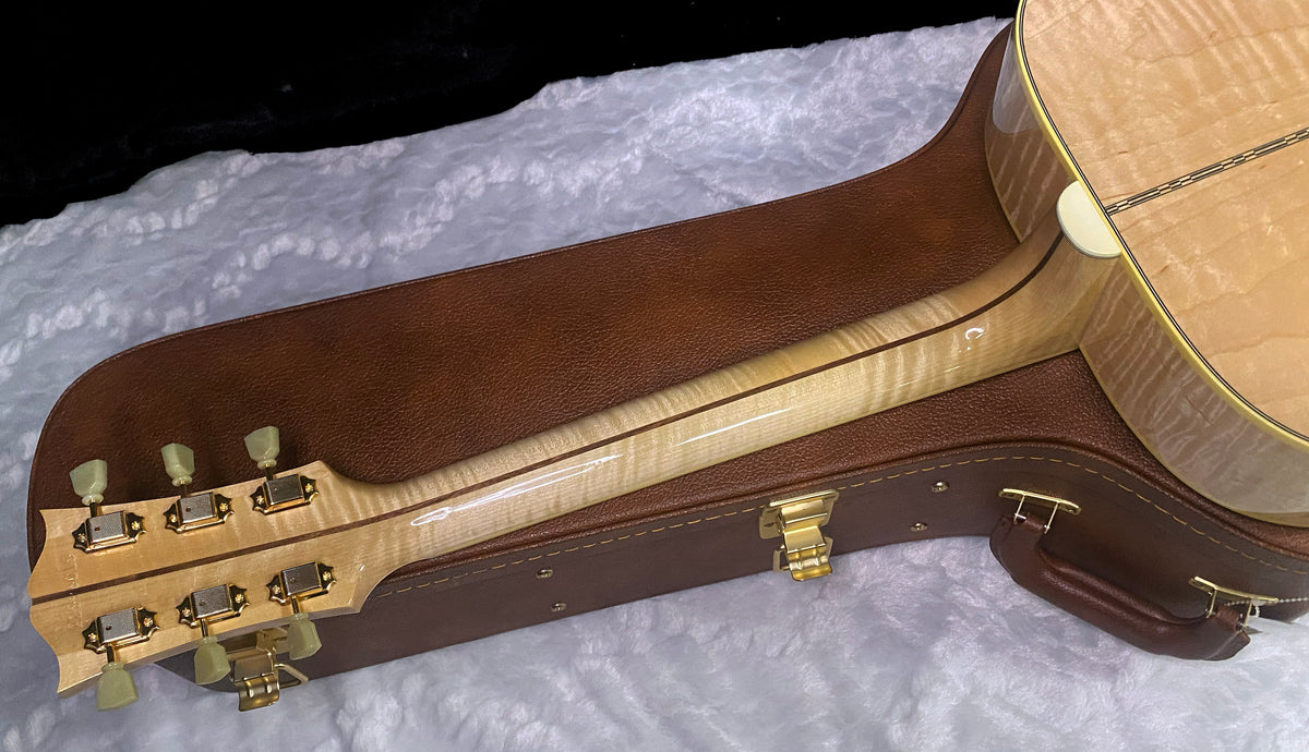 NEW ! Gibson SJ-200 Original Antique Natural - Baggs HiFi DNA System - 4.9 lbs - Authorized Dealer - Incredible Flamed Neck & Back! G07857